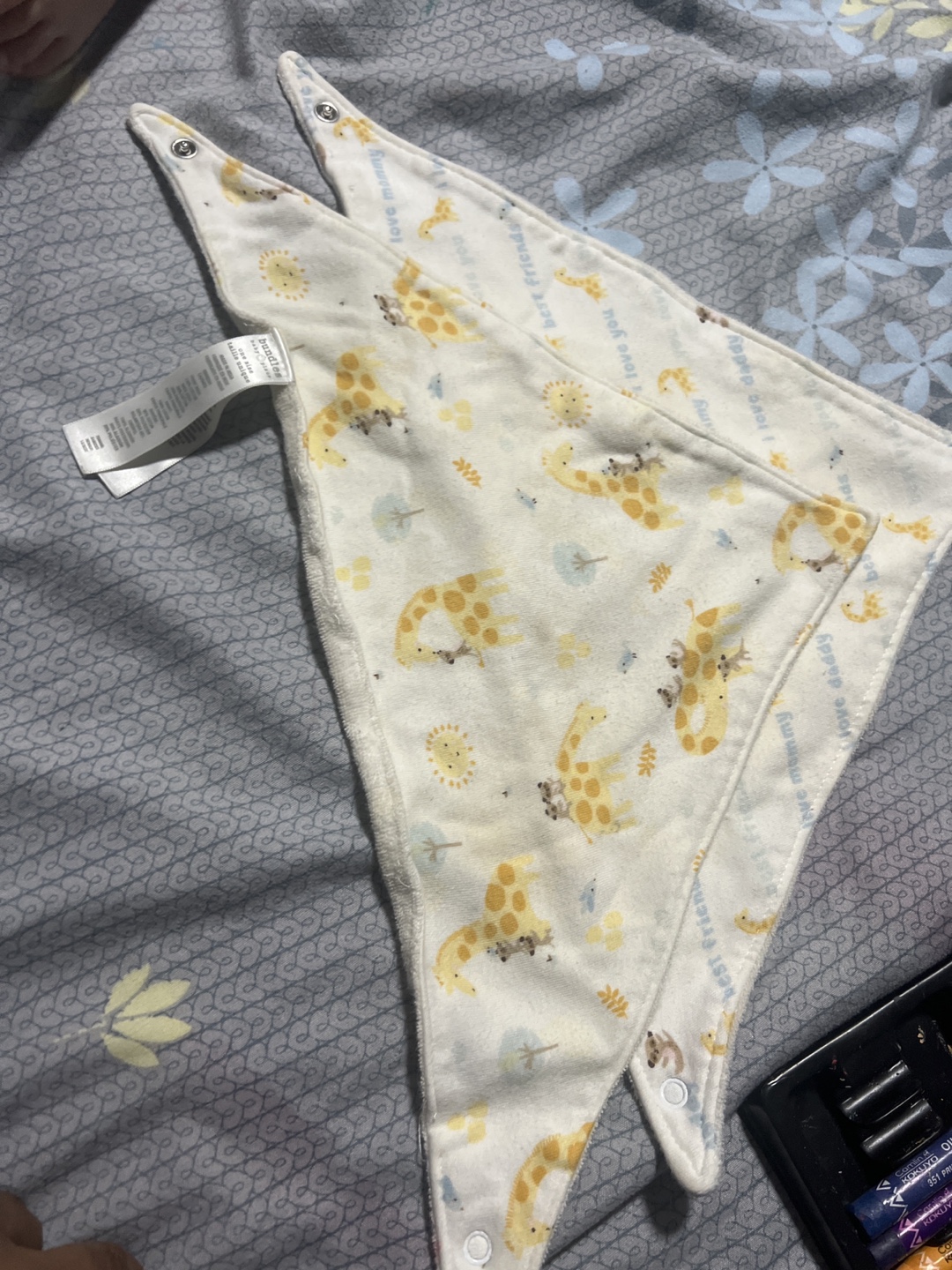 Brandless Baby Bibs - Giraffe Print