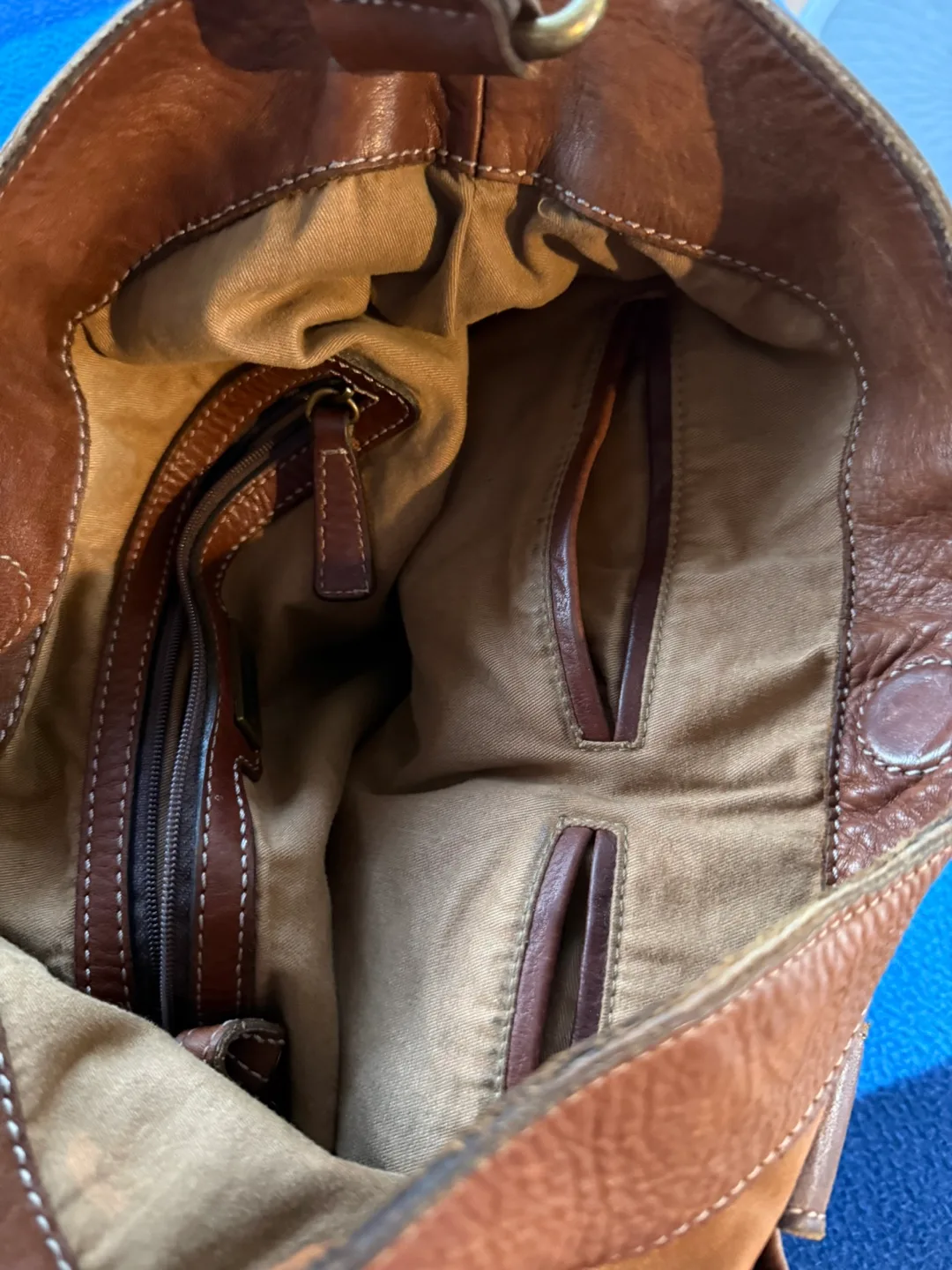 Brown Leather Handbag image indicator(3)