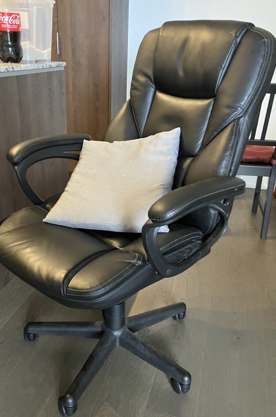 Black Adjustable Office Chair