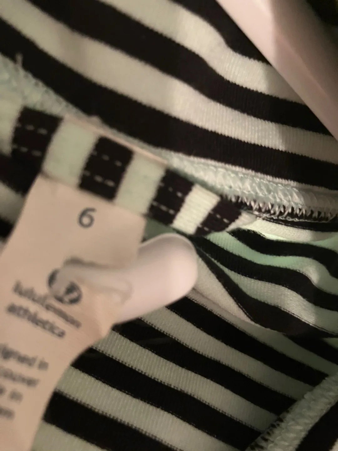 Lululemon Athletica Striped Jacket Size 6 image indicator(2)