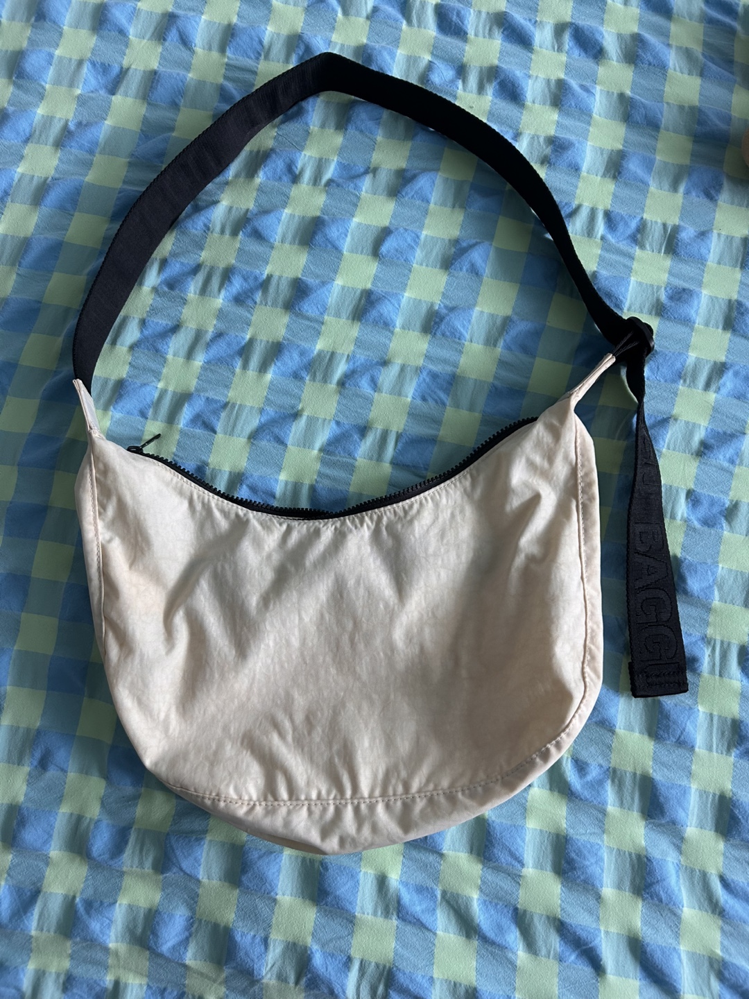 BAGGU Nylon Crescent Bag - Cream