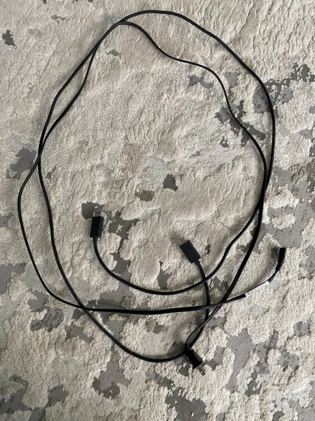 Xbox One S, 5 controllers, headset, and games image indicator(6)