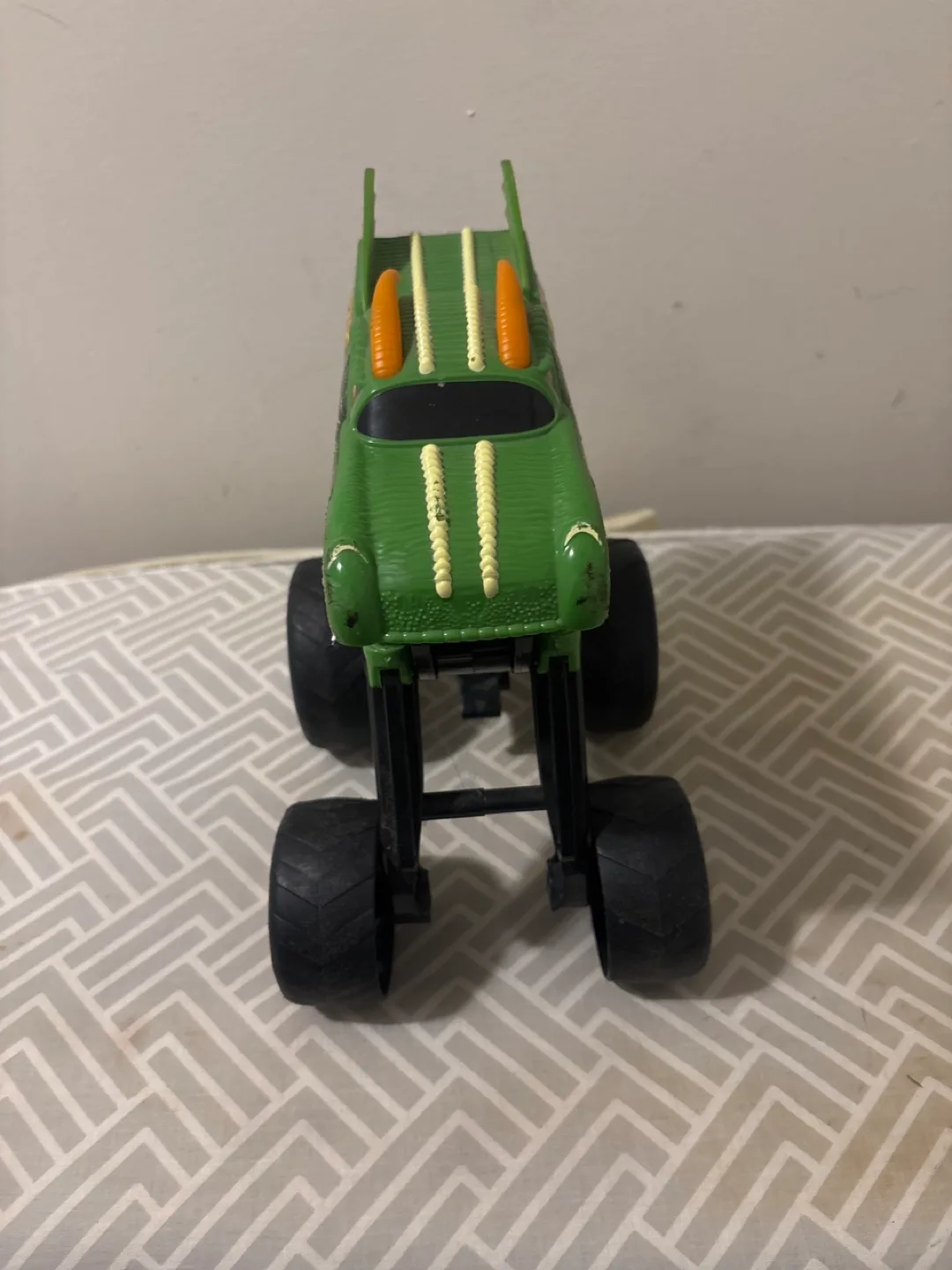 Pop up Monster Jam Dragon Truck image indicator(2)