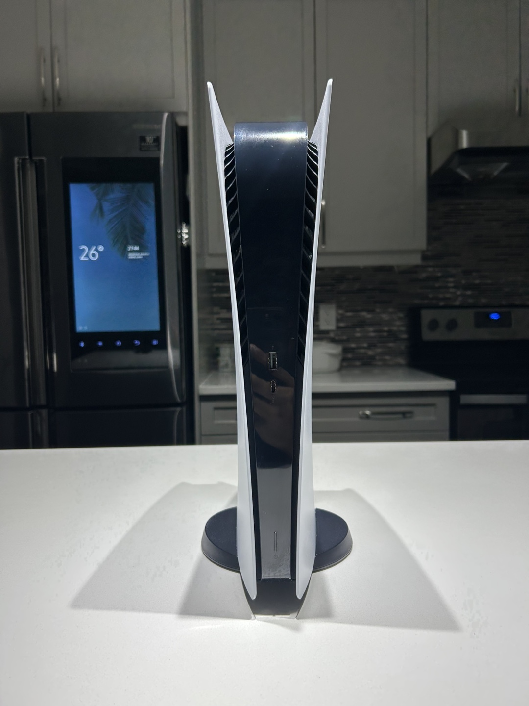 PS5 Digital - photo 2