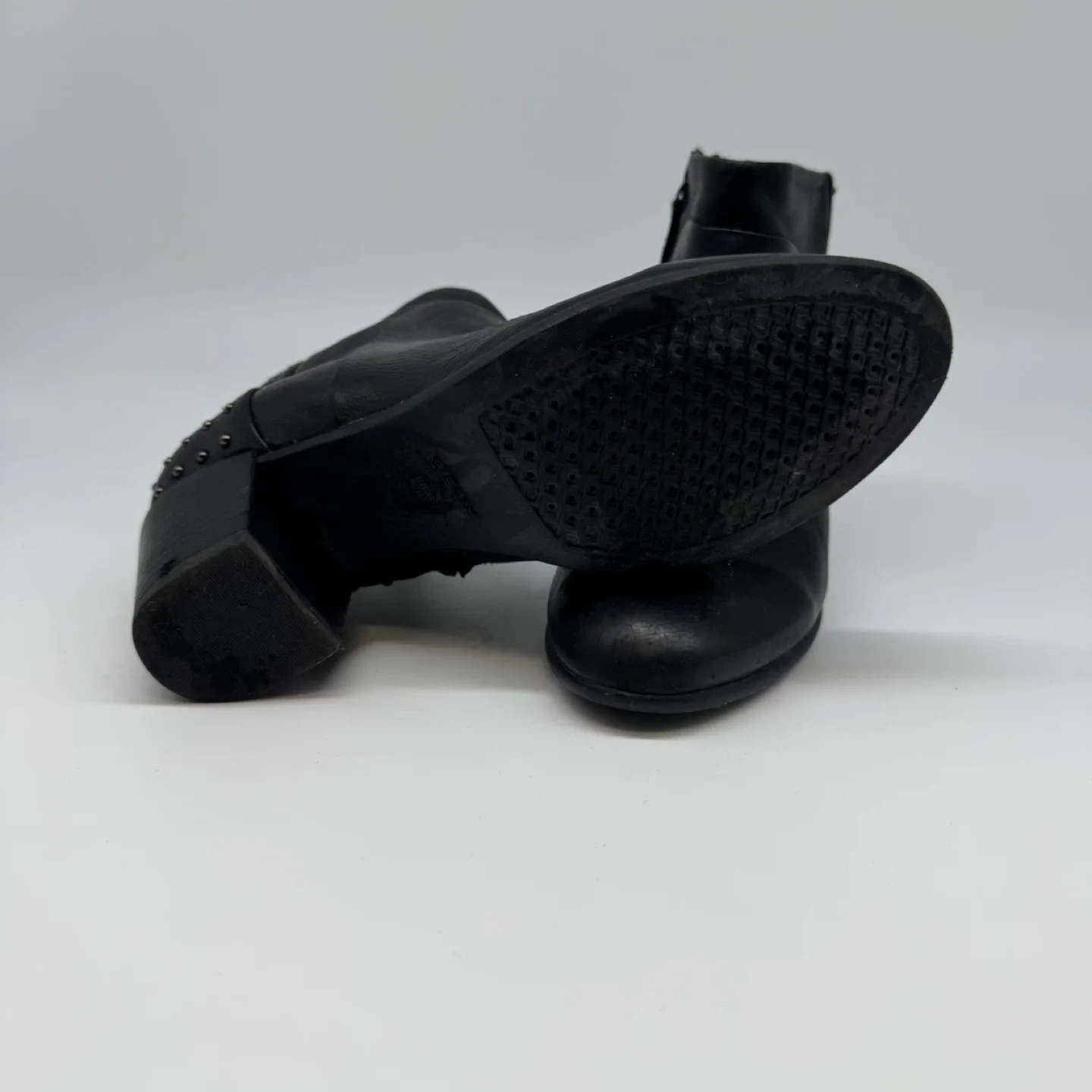 GEOX Black Leather Studded Ankle Boots – Like New size 8.5 US image indicator(6)