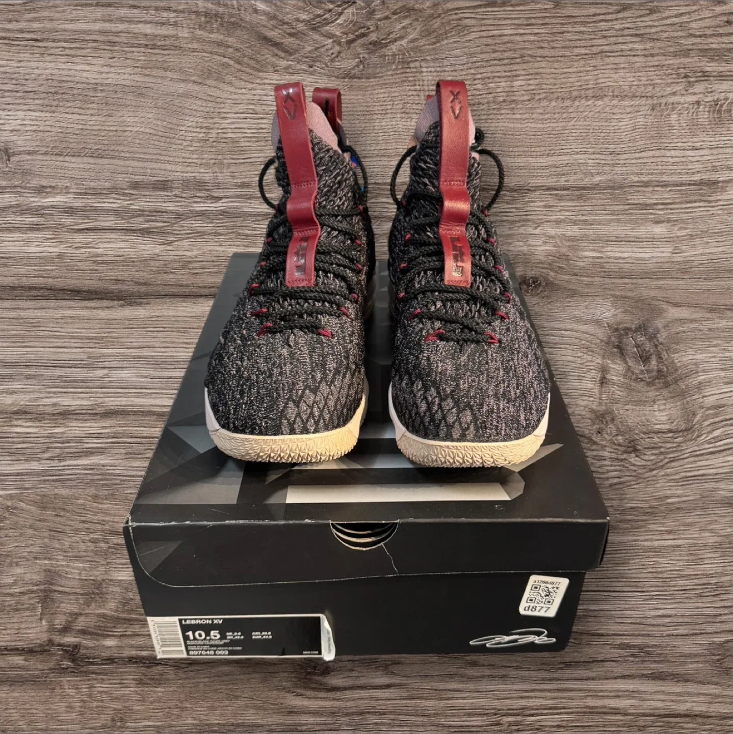 Nike LeBron 15 Ohio- Size 10.5 thumbnail