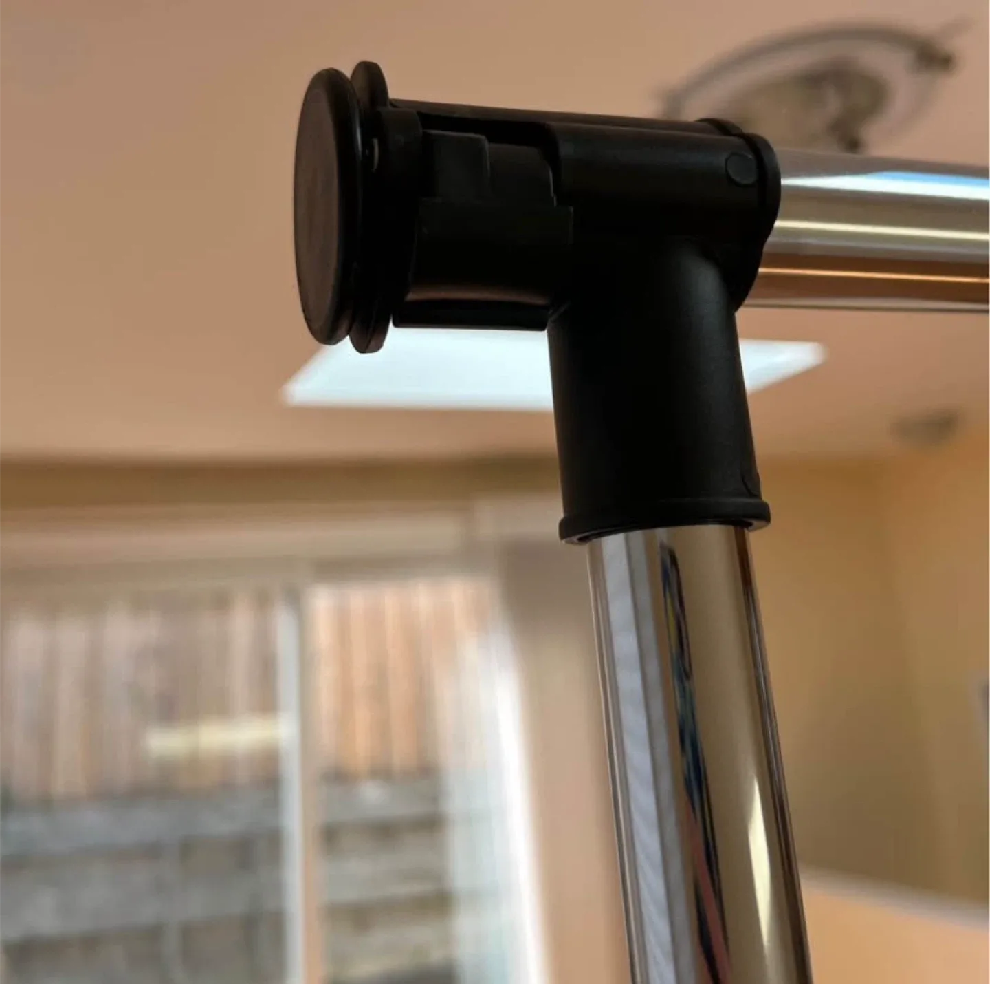 Adjustable Double Rod Clothing Rack image indicator(3)