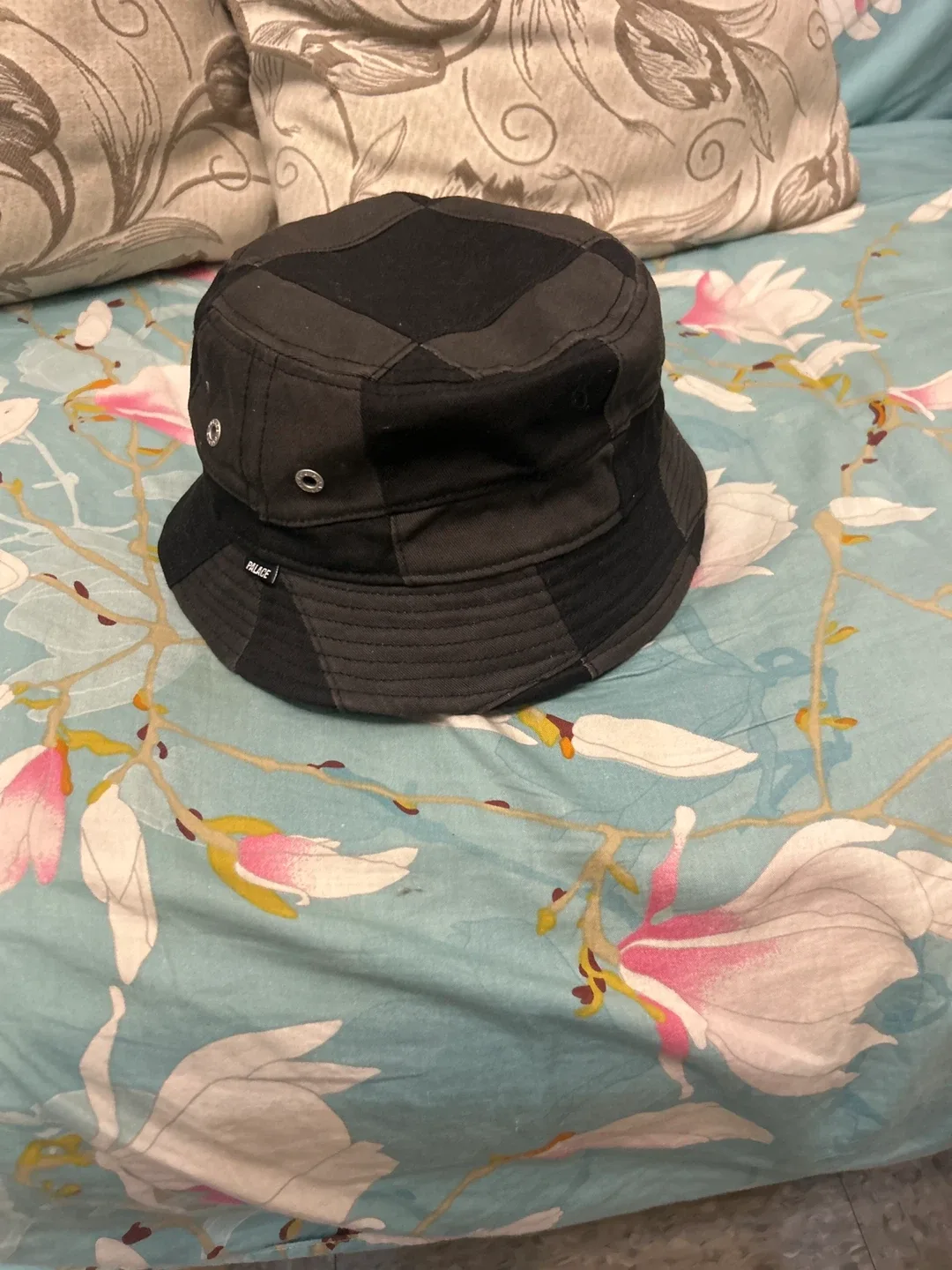 Palace Bucket Hat - Black image indicator(2)