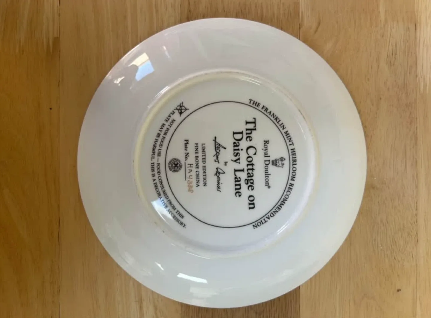 "The Cottage on Daisy Lane" image indicator(2)