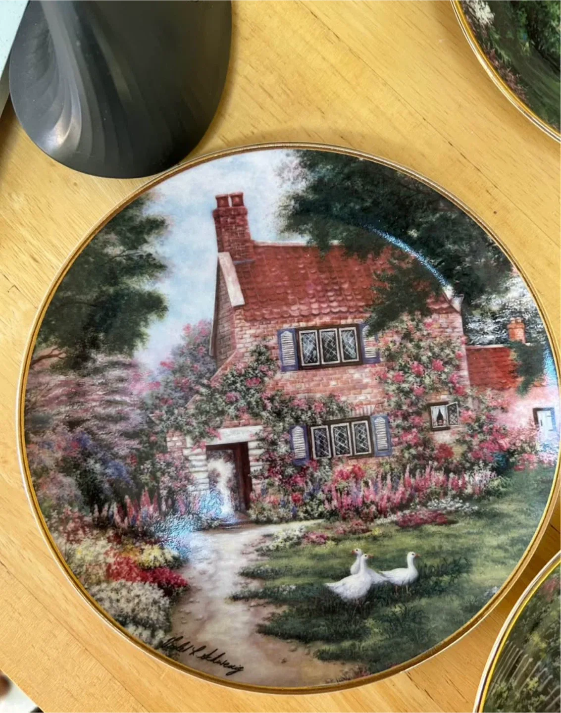 The Franklin Mint Heirloom Collection  by Violet Schwenig image indicator(4)