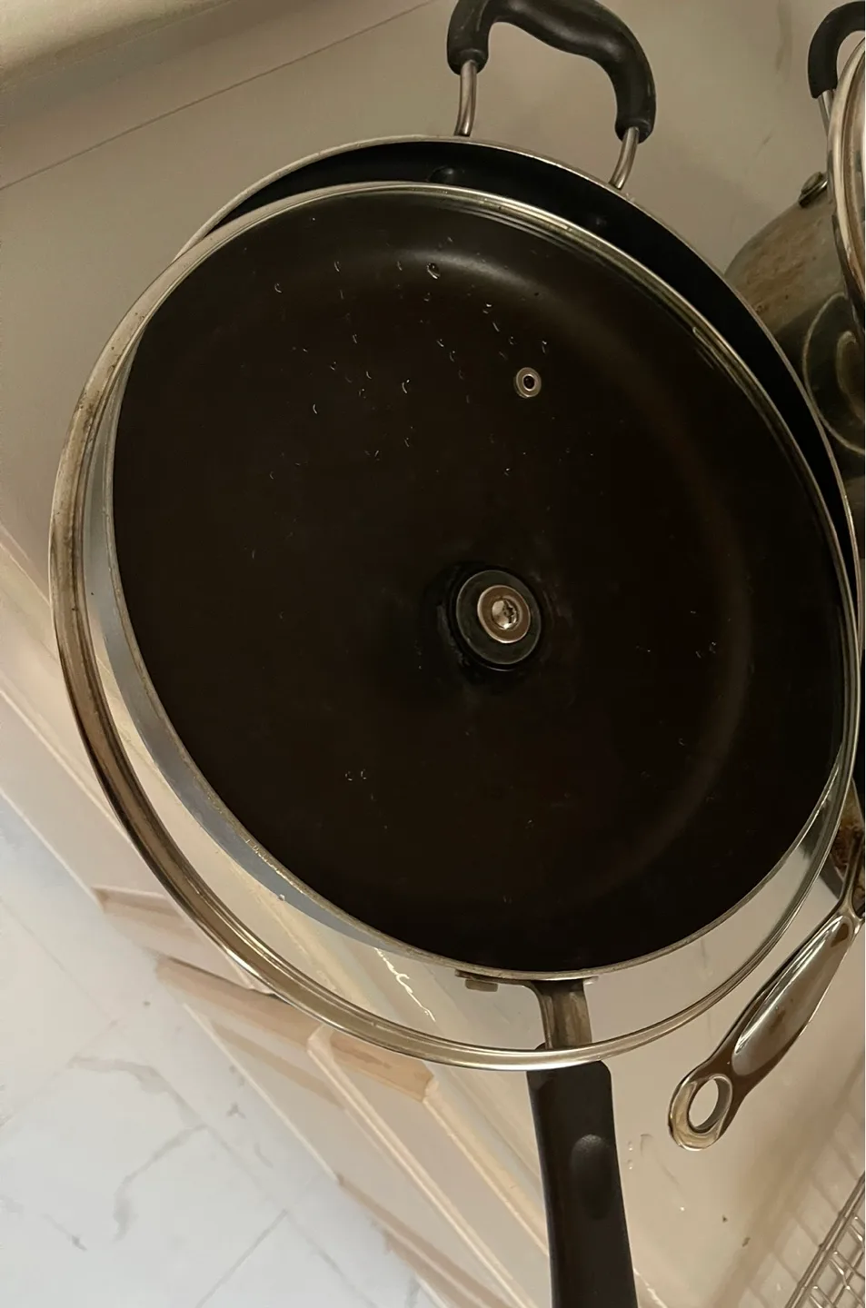 Pots, Pans, Steamer, Forks Set image indicator(4)