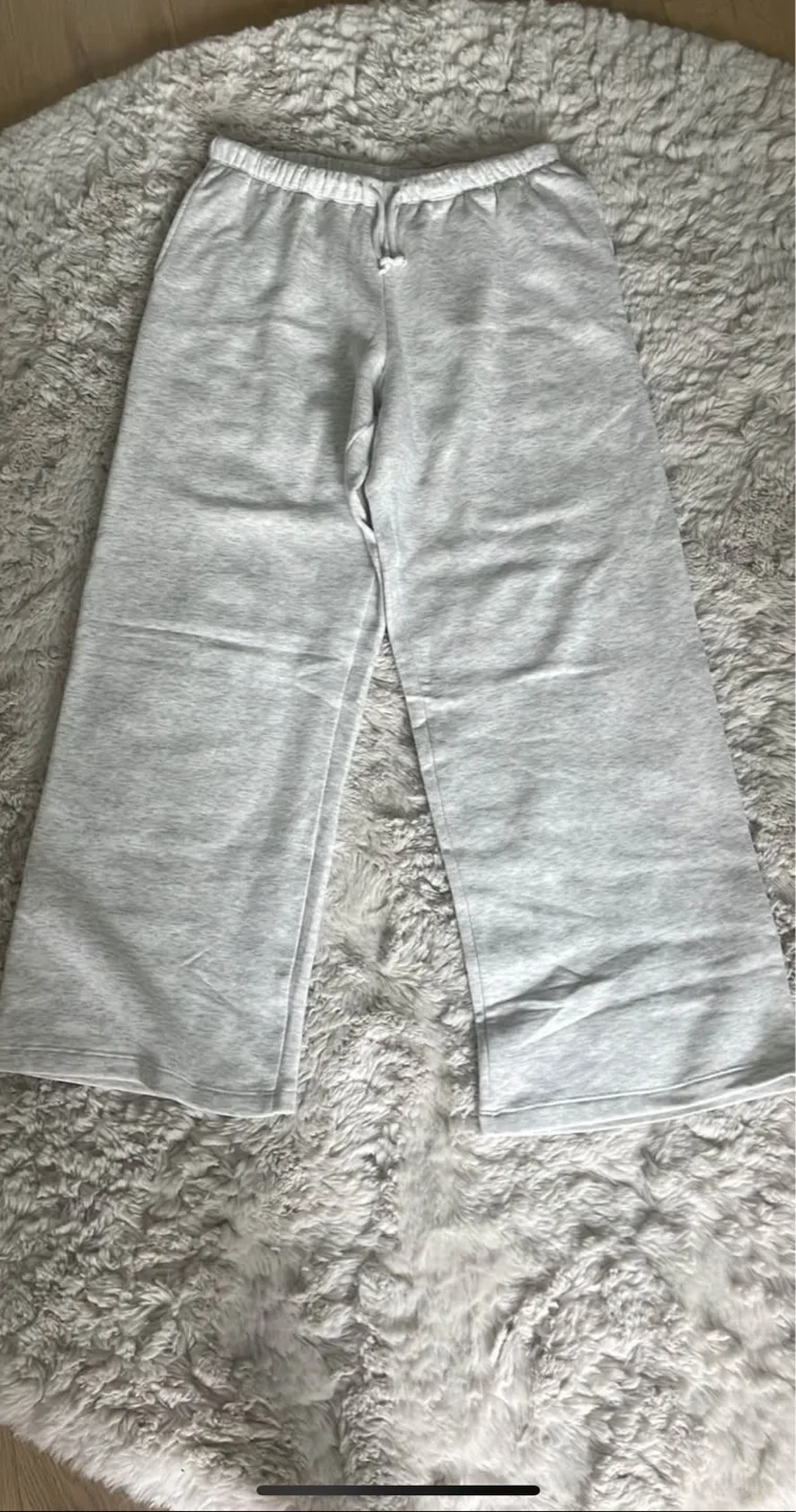 H&M Divided Grey Wide Leg Sweatpants - Size M