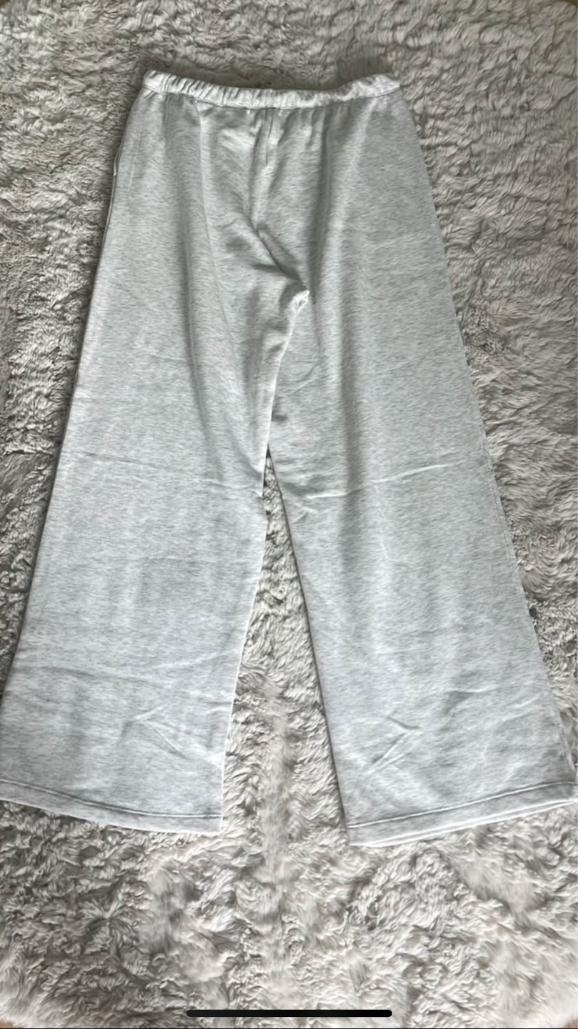 H&M Divided Grey Wide Leg Sweatpants - Size M - photo 2