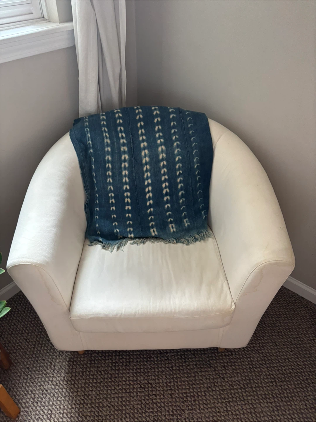 Cream Barrel Accent Chair - photo 3