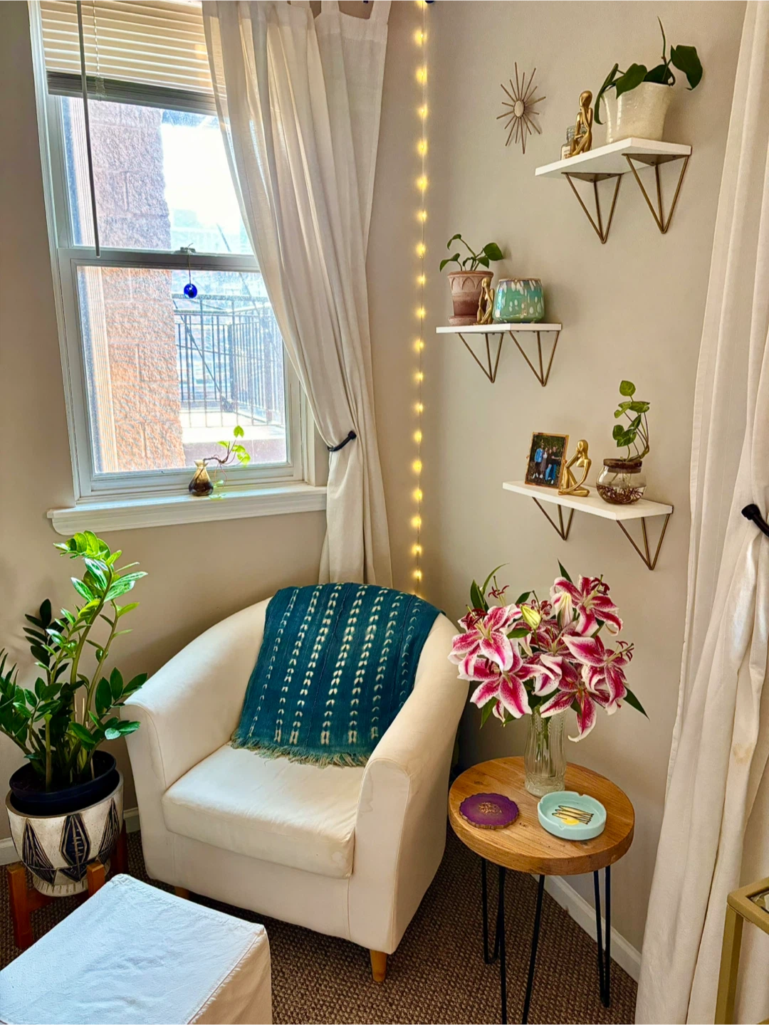 Cream Barrel Accent Chair - photo 4
