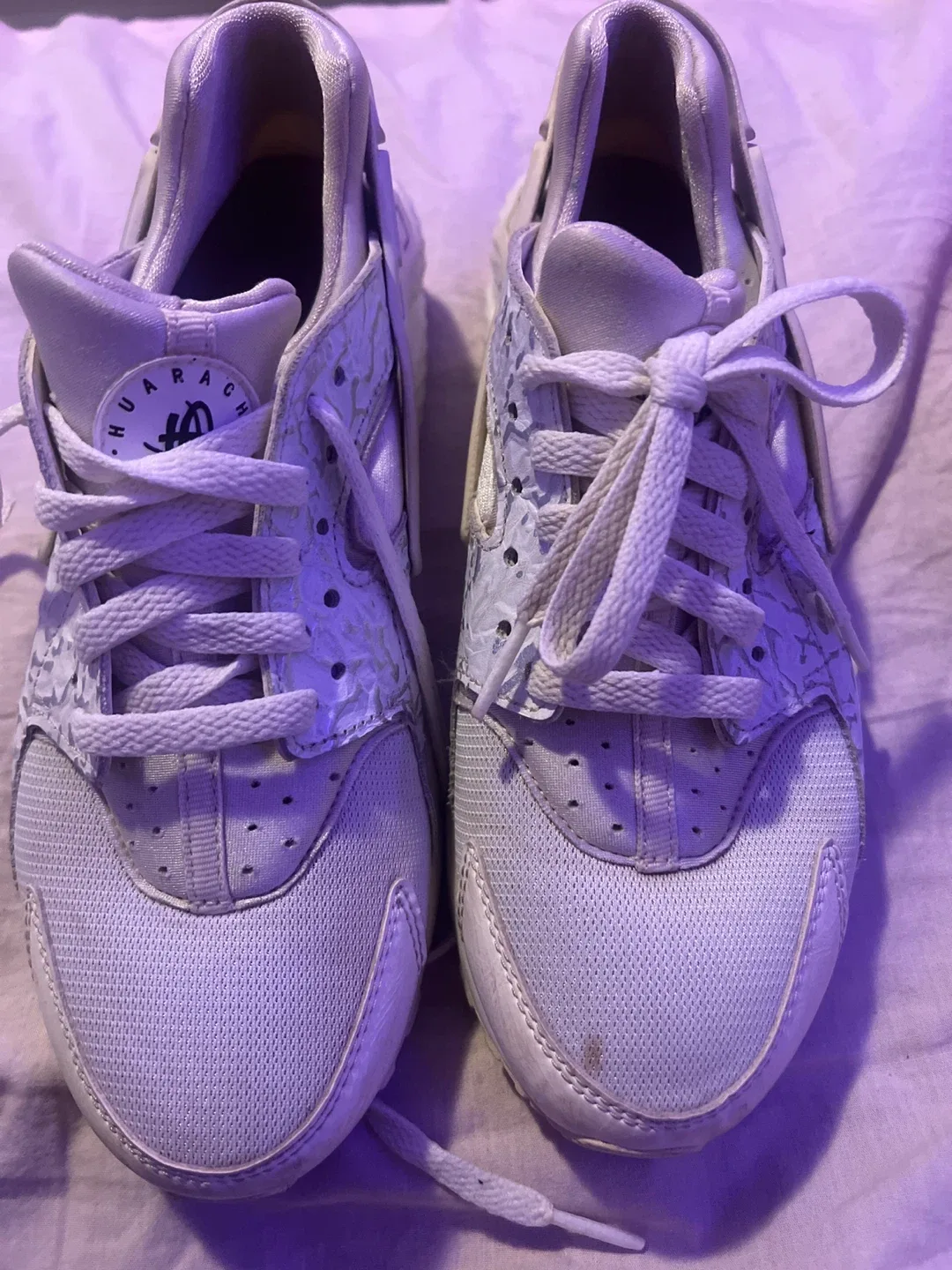 Nike Huarache Run White Size 6Y thumbnail