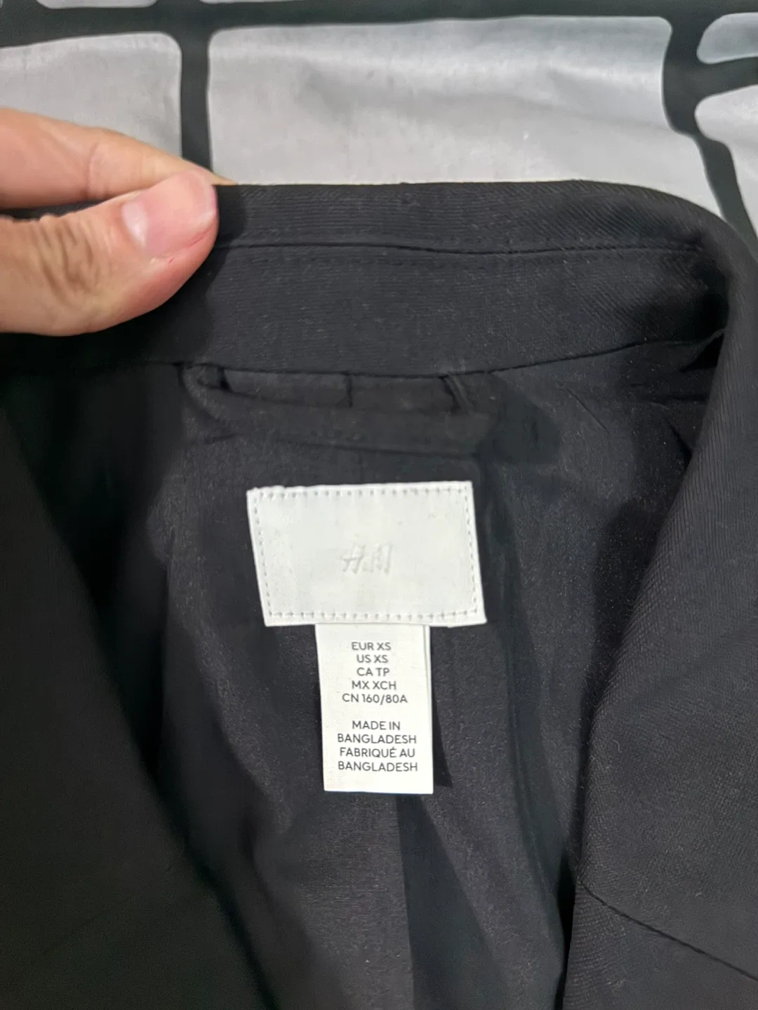 H&M Black Blazer - Size XS image indicator(2)