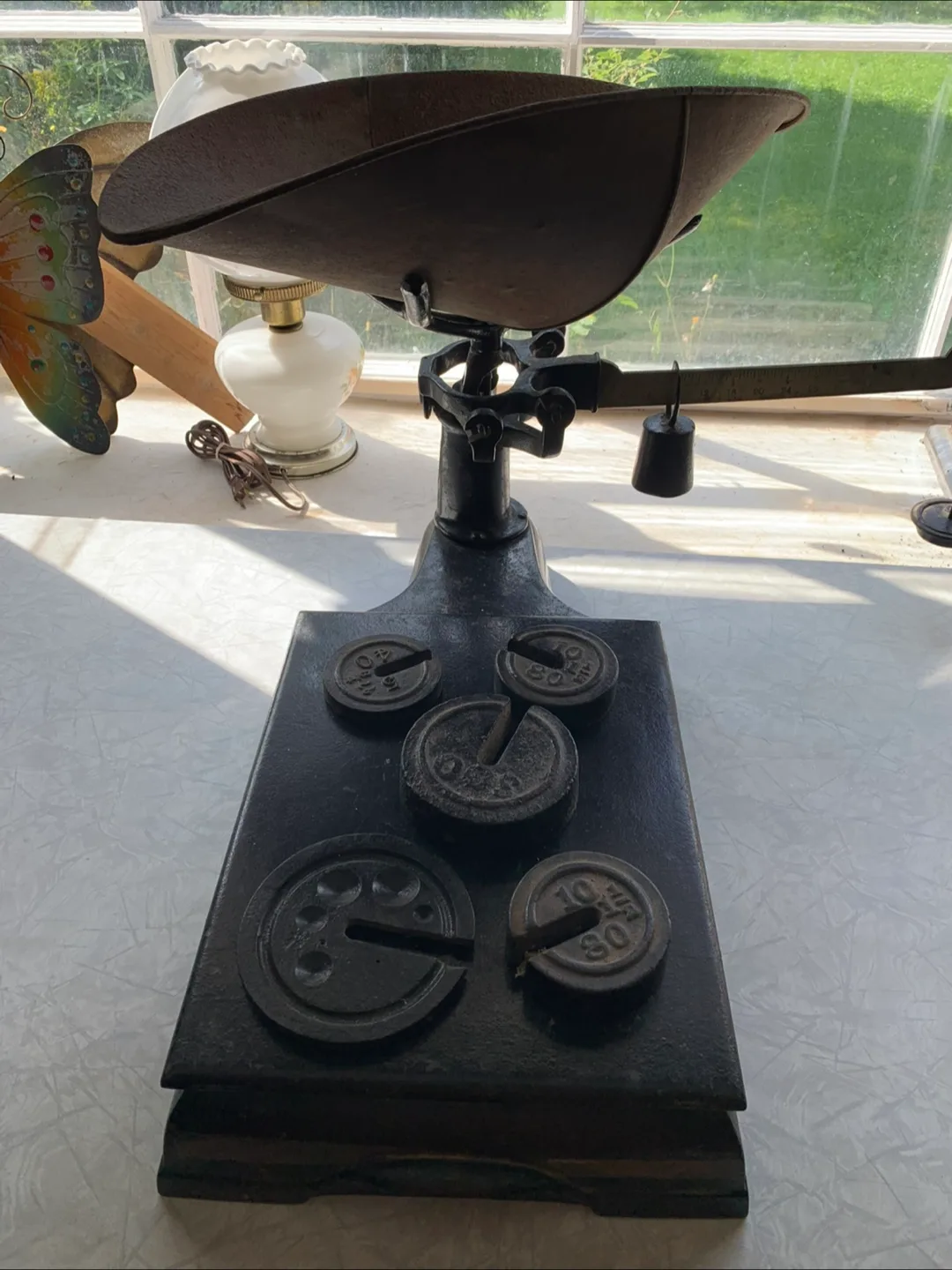 Vintage Champion Scale with Weights image indicator(2)