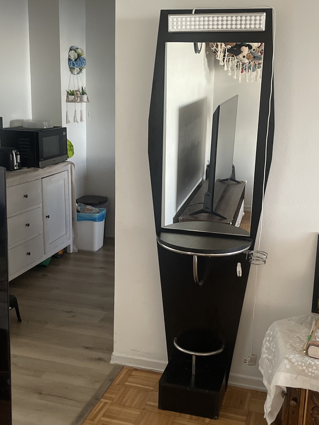 Makeup Table