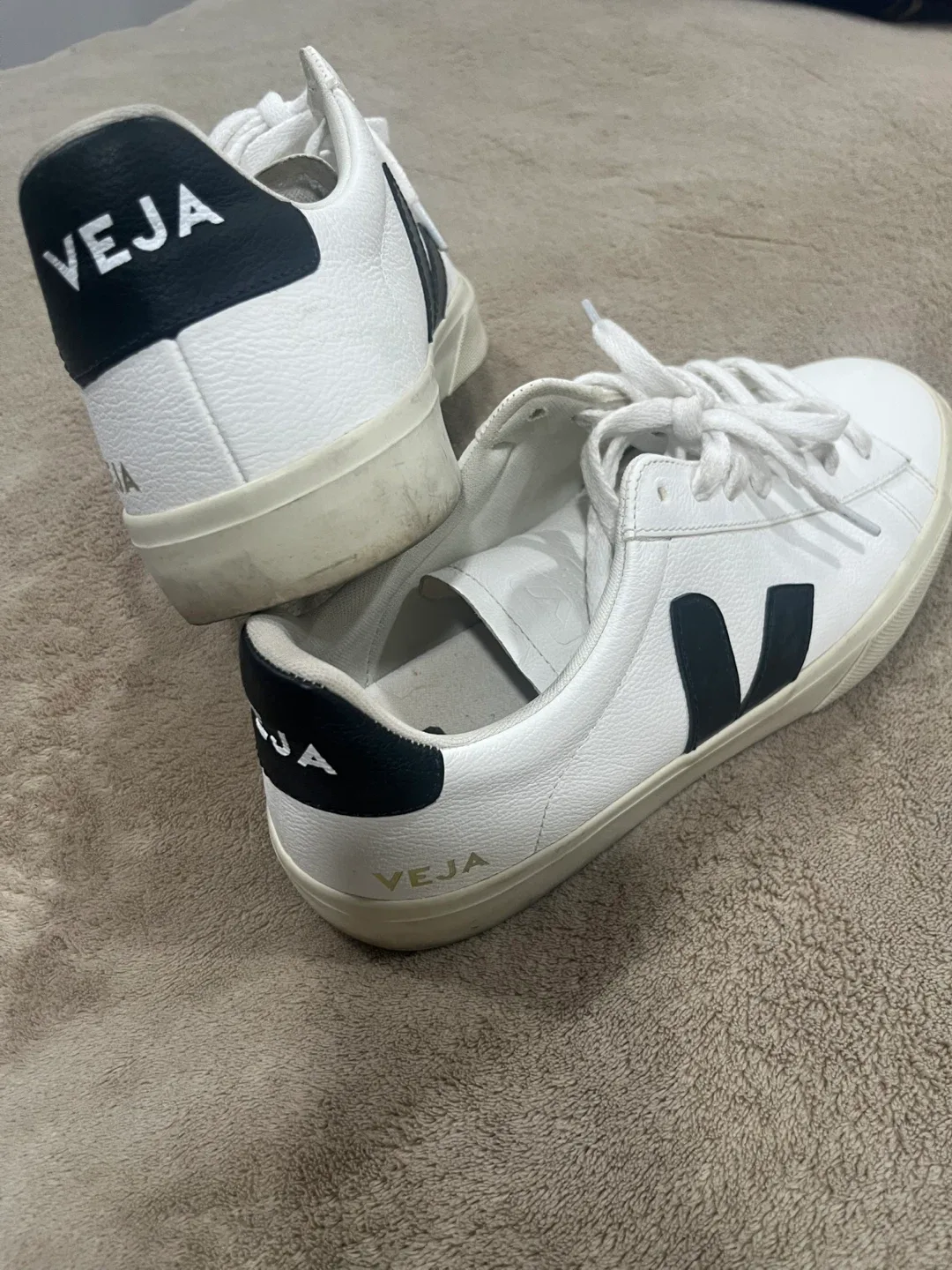 Veja Esplar Leather White Sneakers image indicator(2)