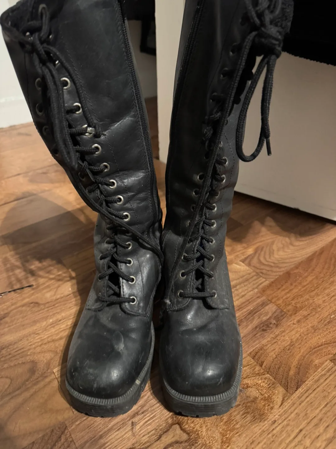 Robertto Vianni Black Boots thumbnail