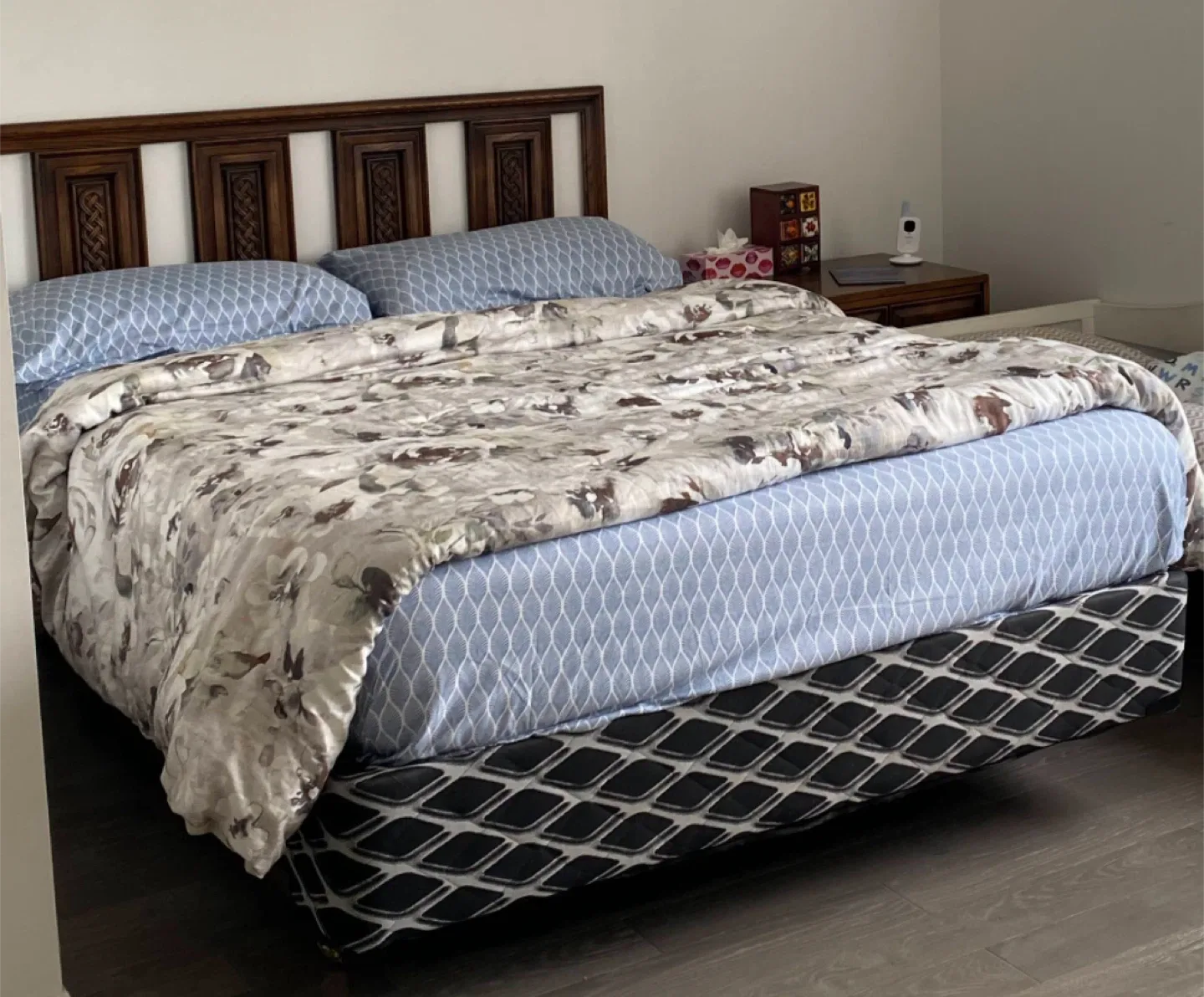 Vintage Wooden Bedroom Set