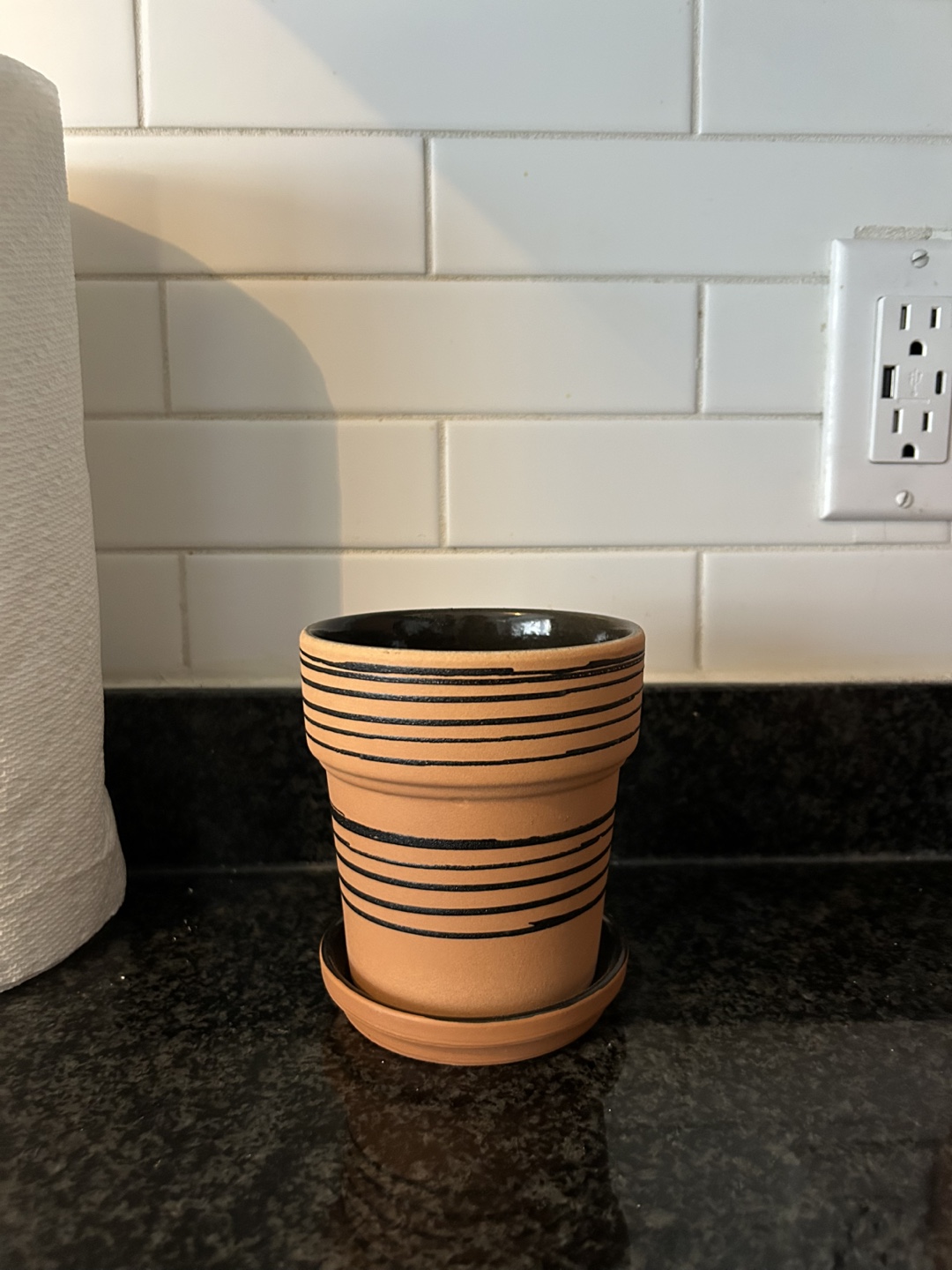 Variety of terracotta planters - photo 5