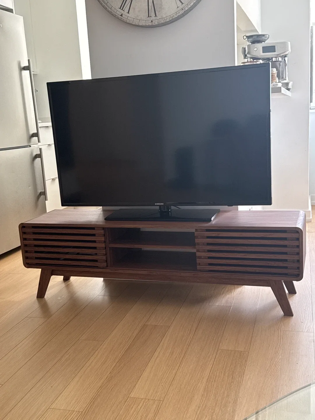 Samsung TV thumbnail