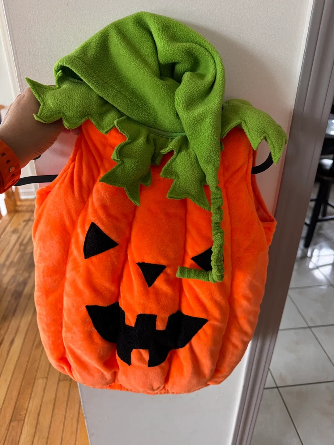 Kids' Halloween Costumes - Pumpkin & Unicorn image indicator(4)