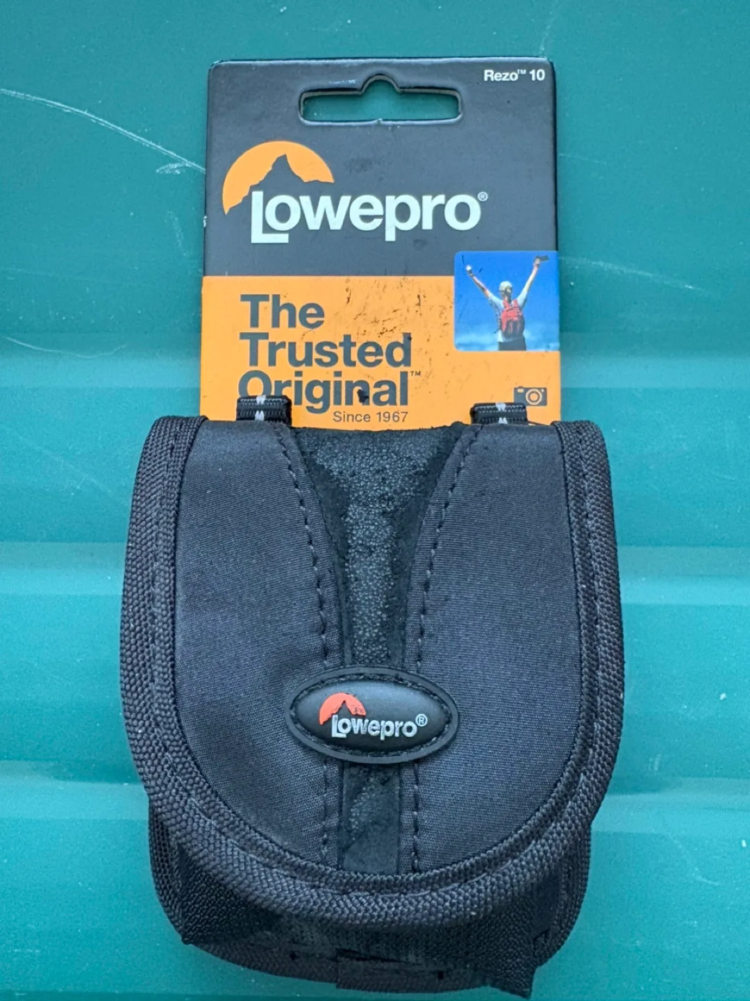 Lowepro Rezo 10 Camera Case - Black thumbnail