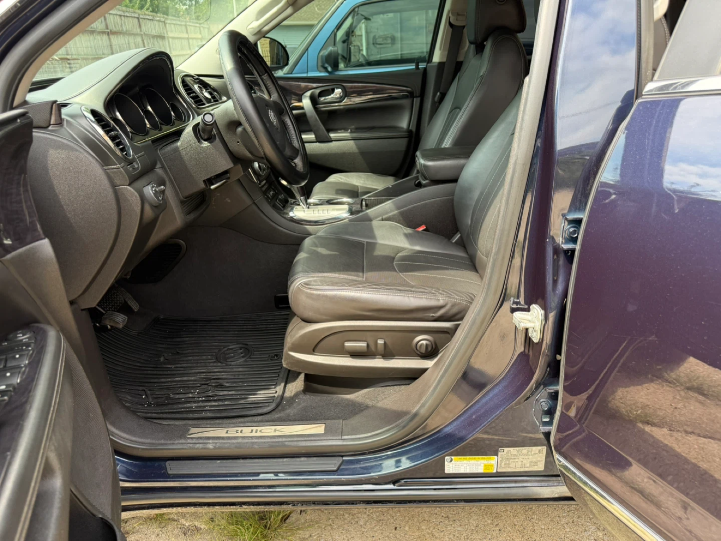 2017 Buick Enclave SUV - photo 2