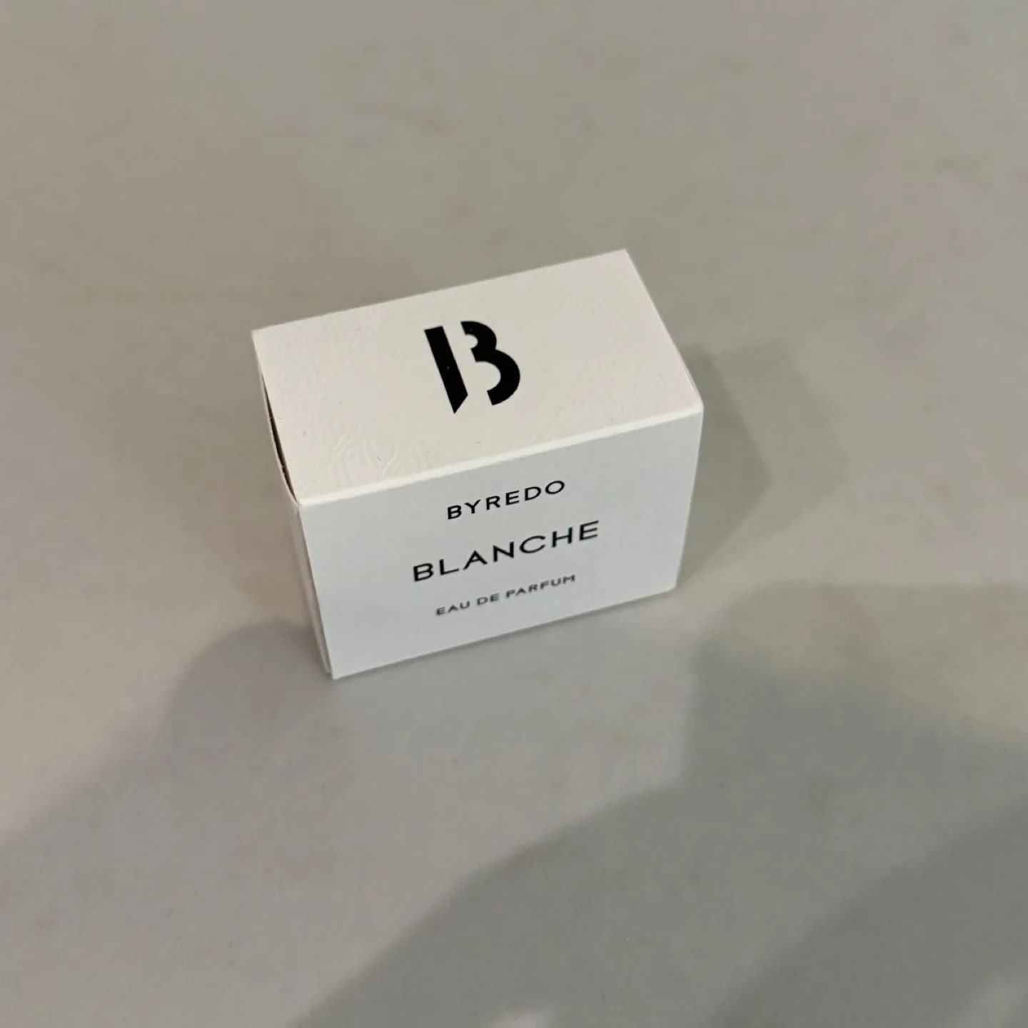 Byredo Blanche Eau de Parfum 9ml - New image indicator(2)