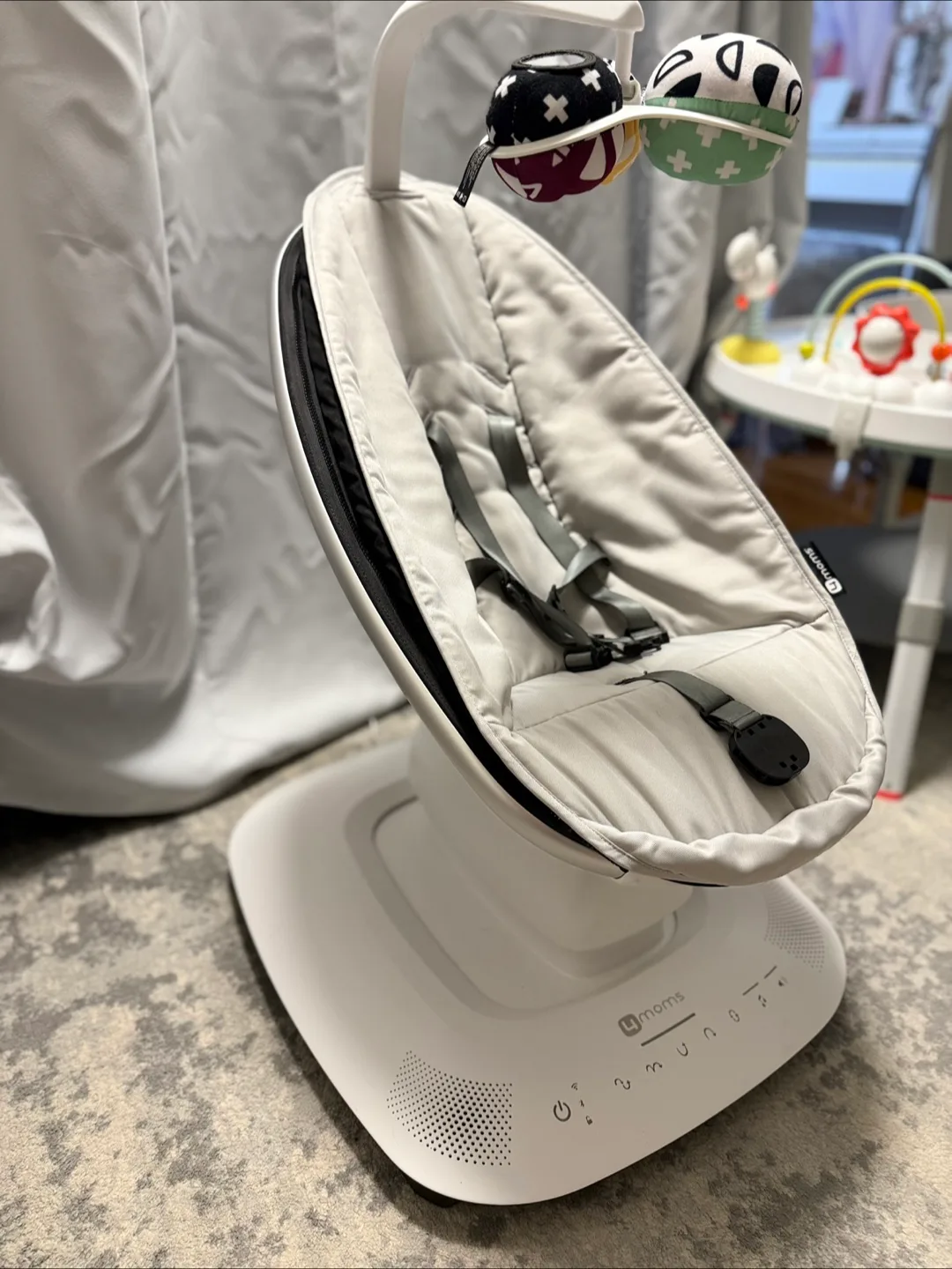 4moms MamaRoo Baby Swing thumbnail