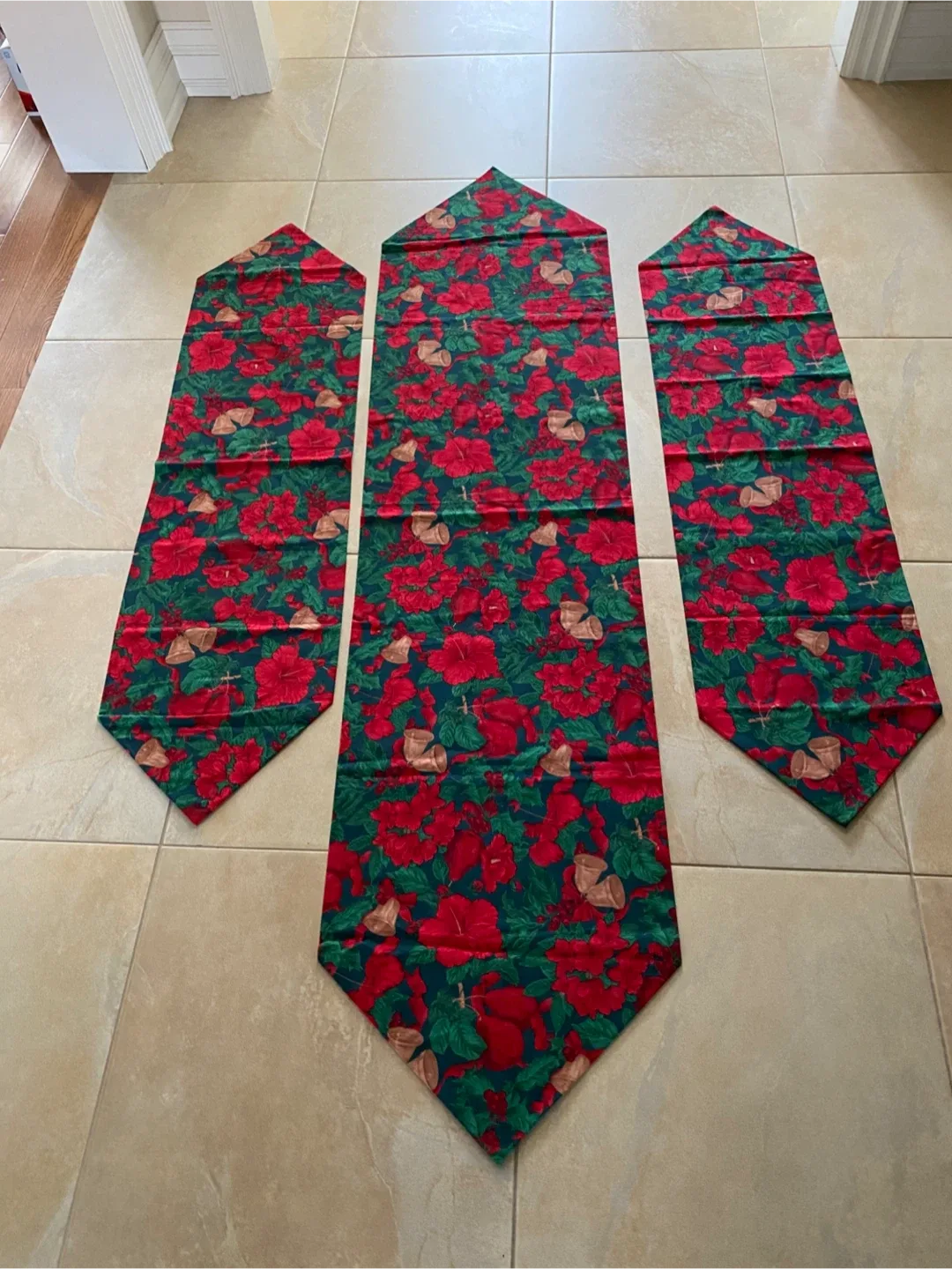 Set of 3 Christmas Table Runner Set thumbnail