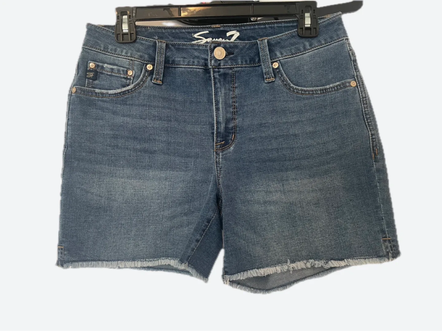 Seven7 Denim Shorts - Size 6 image indicator(2)