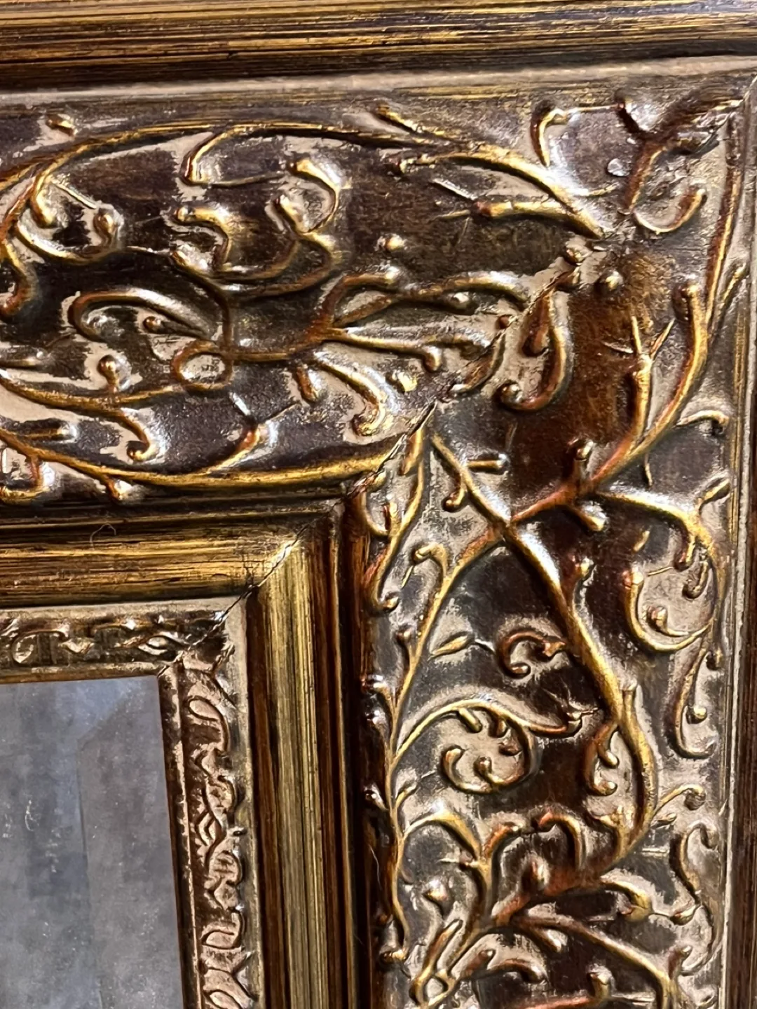 Ornate Framed Mirror image indicator(6)