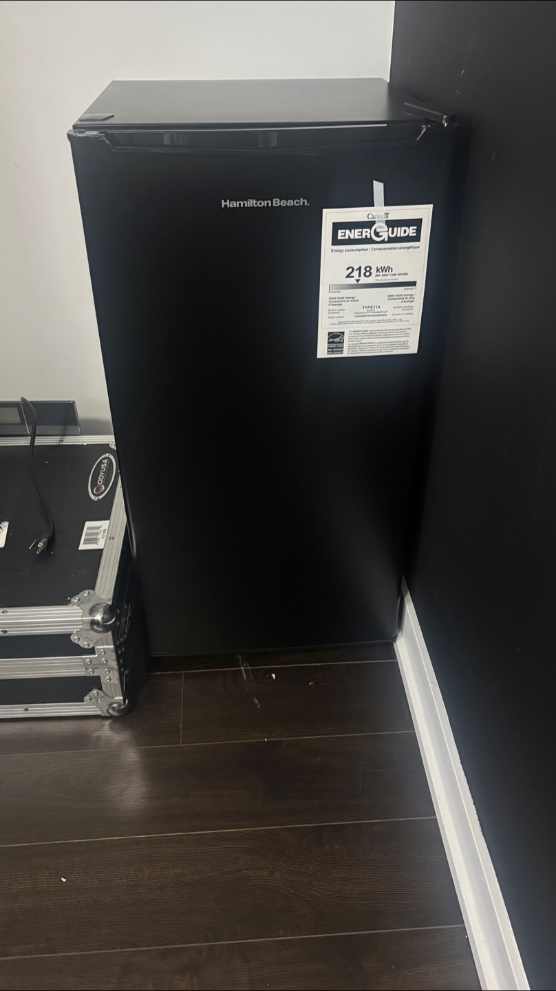 Hamilton Beach Compact Mini Fridge - Black