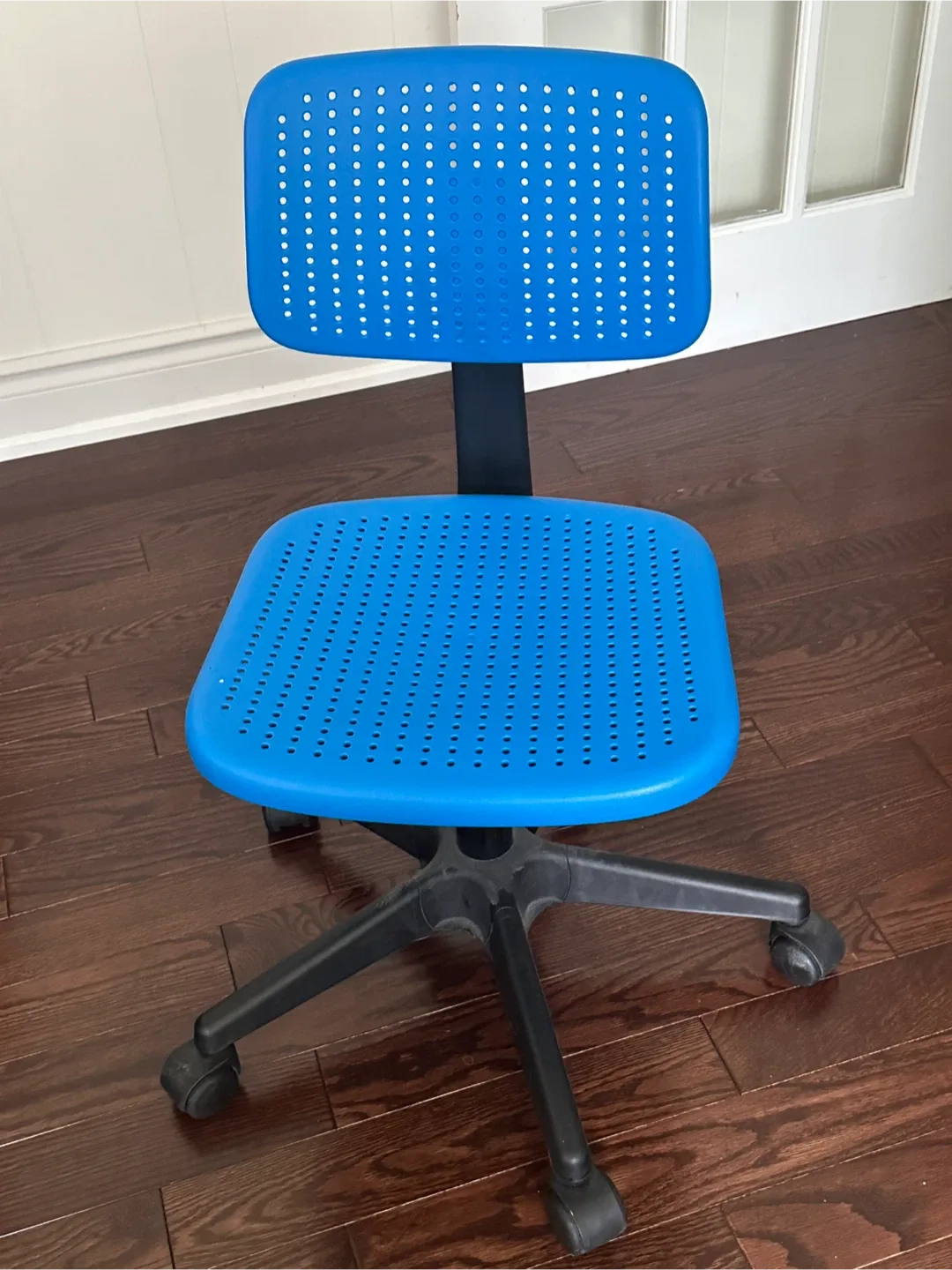IKEA Blue Desk Chair image indicator(2)