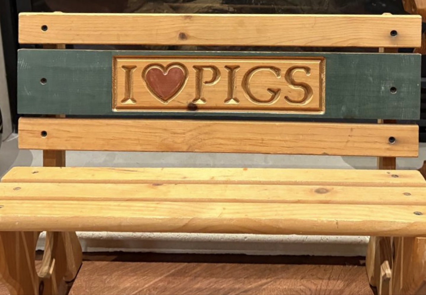 Children’s  Wooden Bench - I ❤️PIGS - photo 2