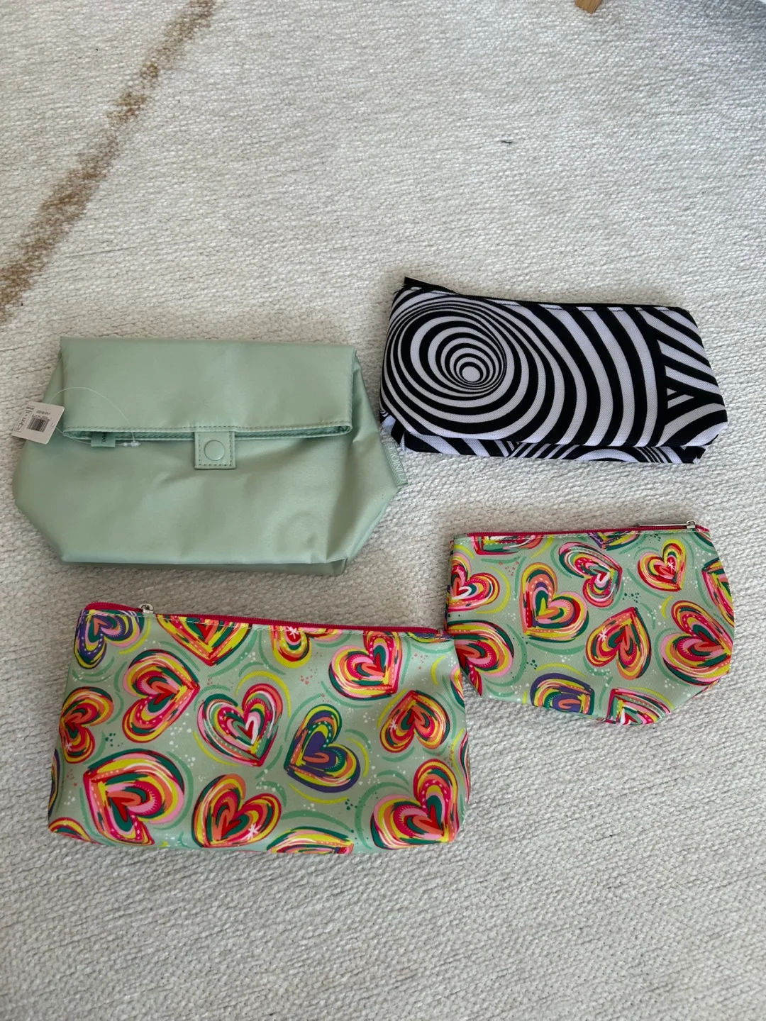 Clinique Makeup Bags image indicator(5)