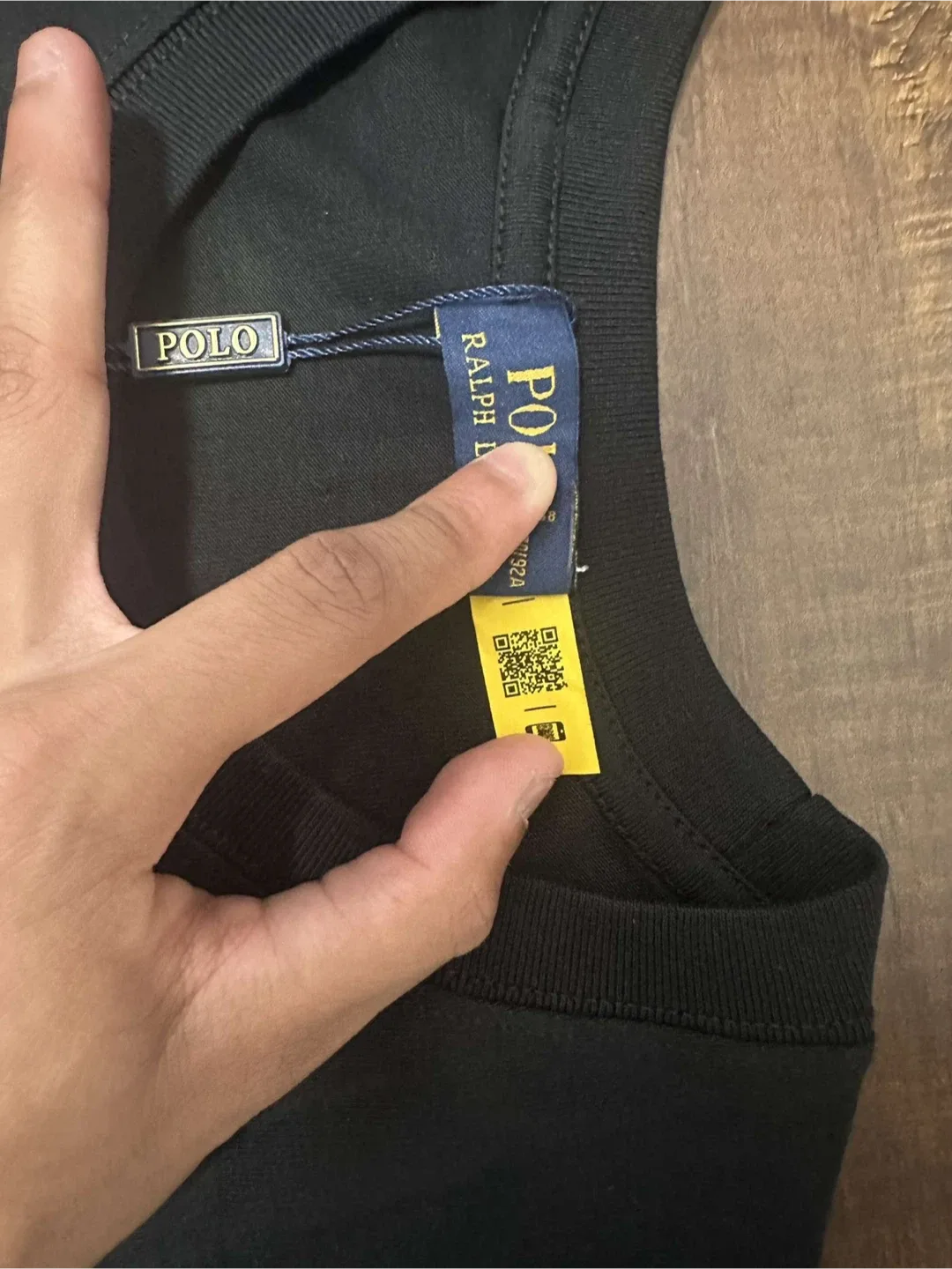 New Ralph Lauren Black T-Shirt - Size S image indicator(2)