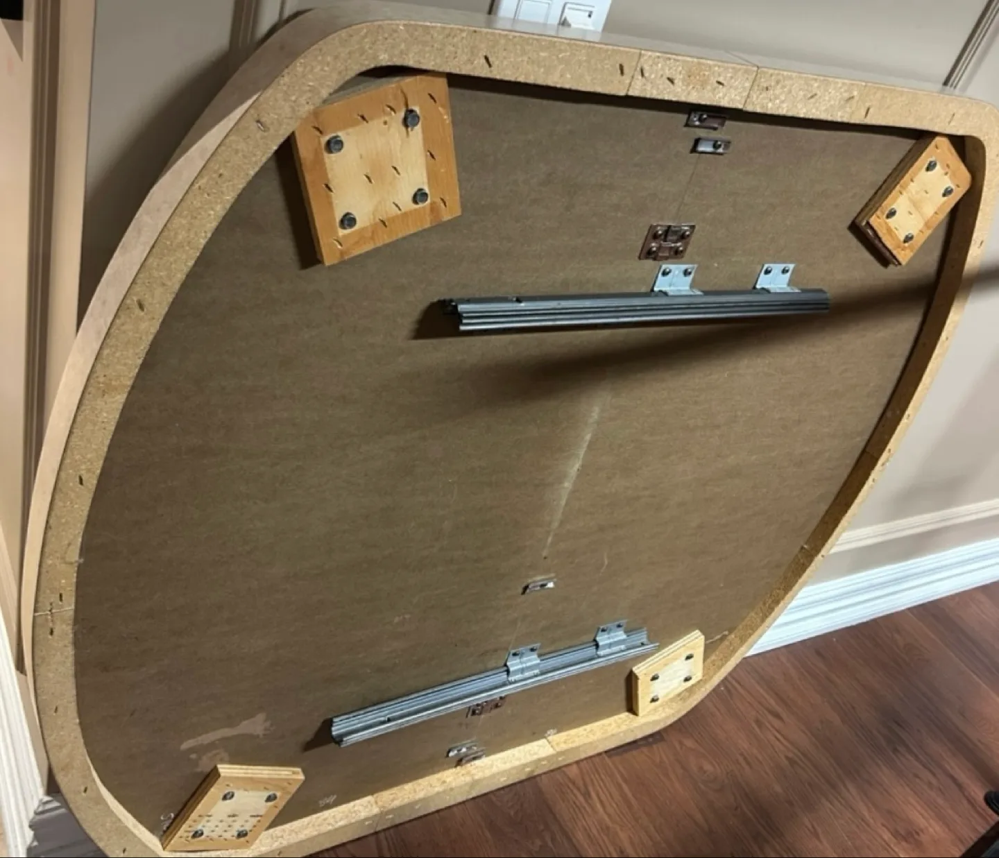 Extendable Kitchen/Dining Table with Legs image indicator(2)