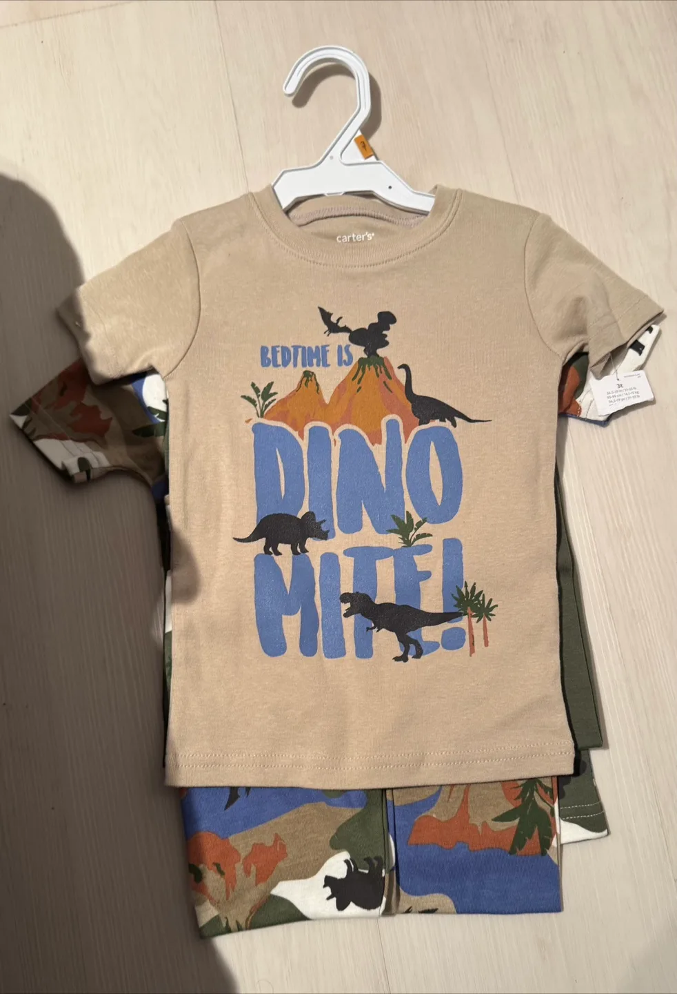 Brand new with tags carters set thumbnail