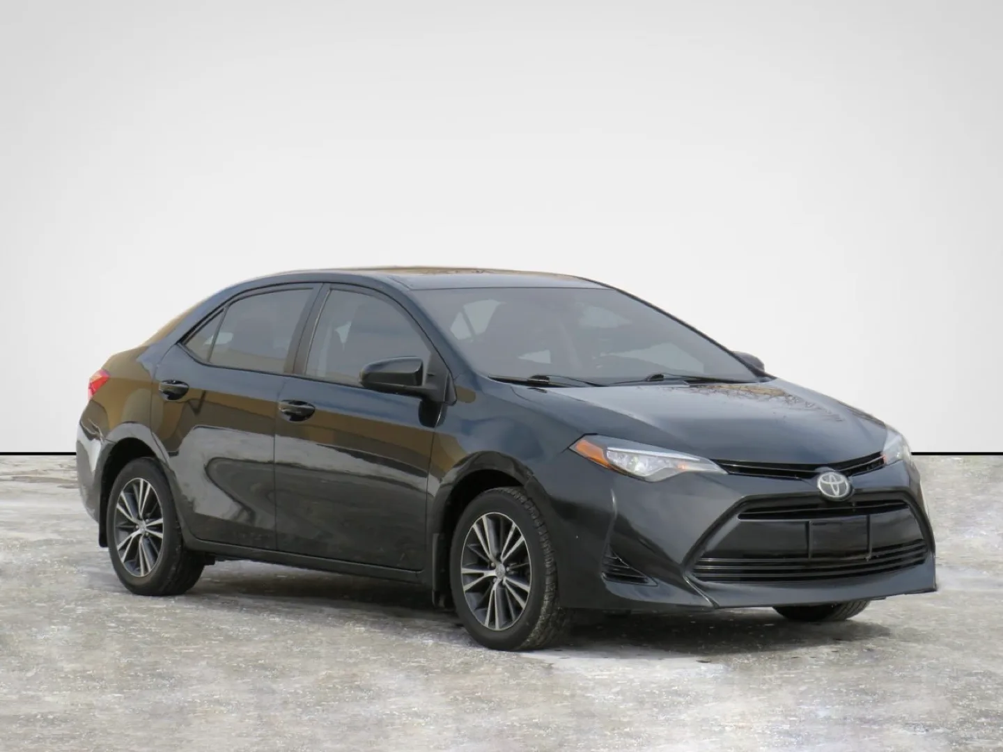 2017 Toyota Corolla - Black Sedan image indicator(2)