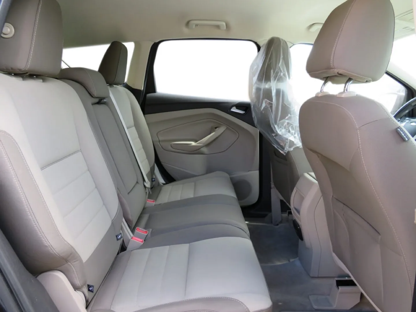 Black Ford Escape SE SUV image indicator(8)