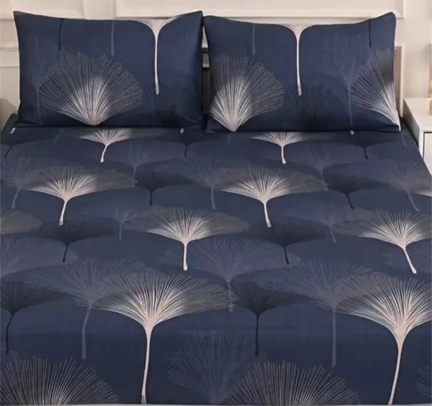3 pieces Queen size Fitted bedsheet set thumbnail