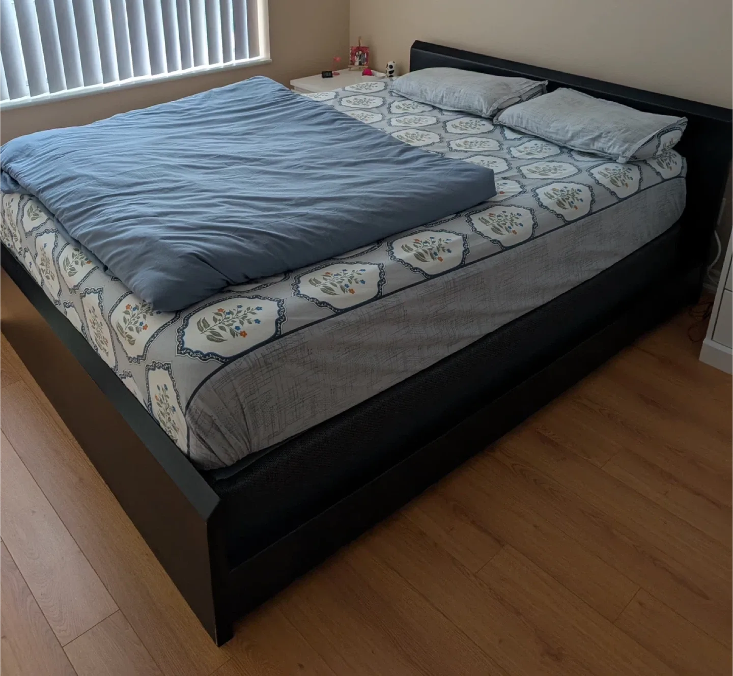 Queen size Bed frame with box spring