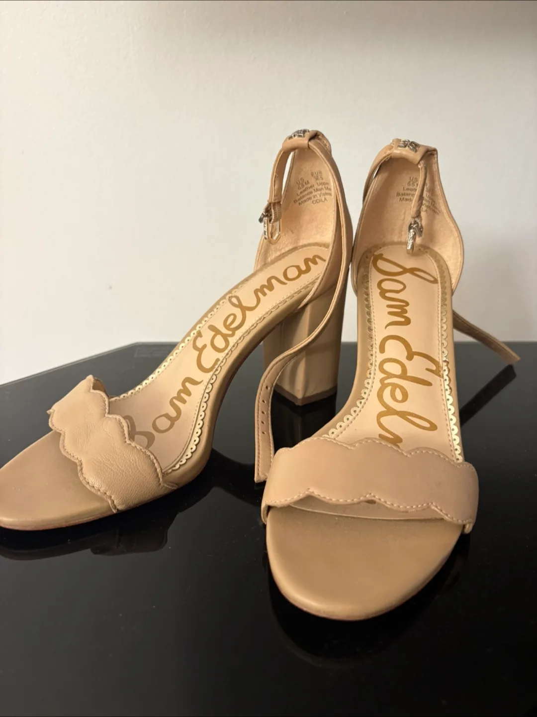 Sam Edelman Beige Leather Heels - Size 6.5 thumbnail