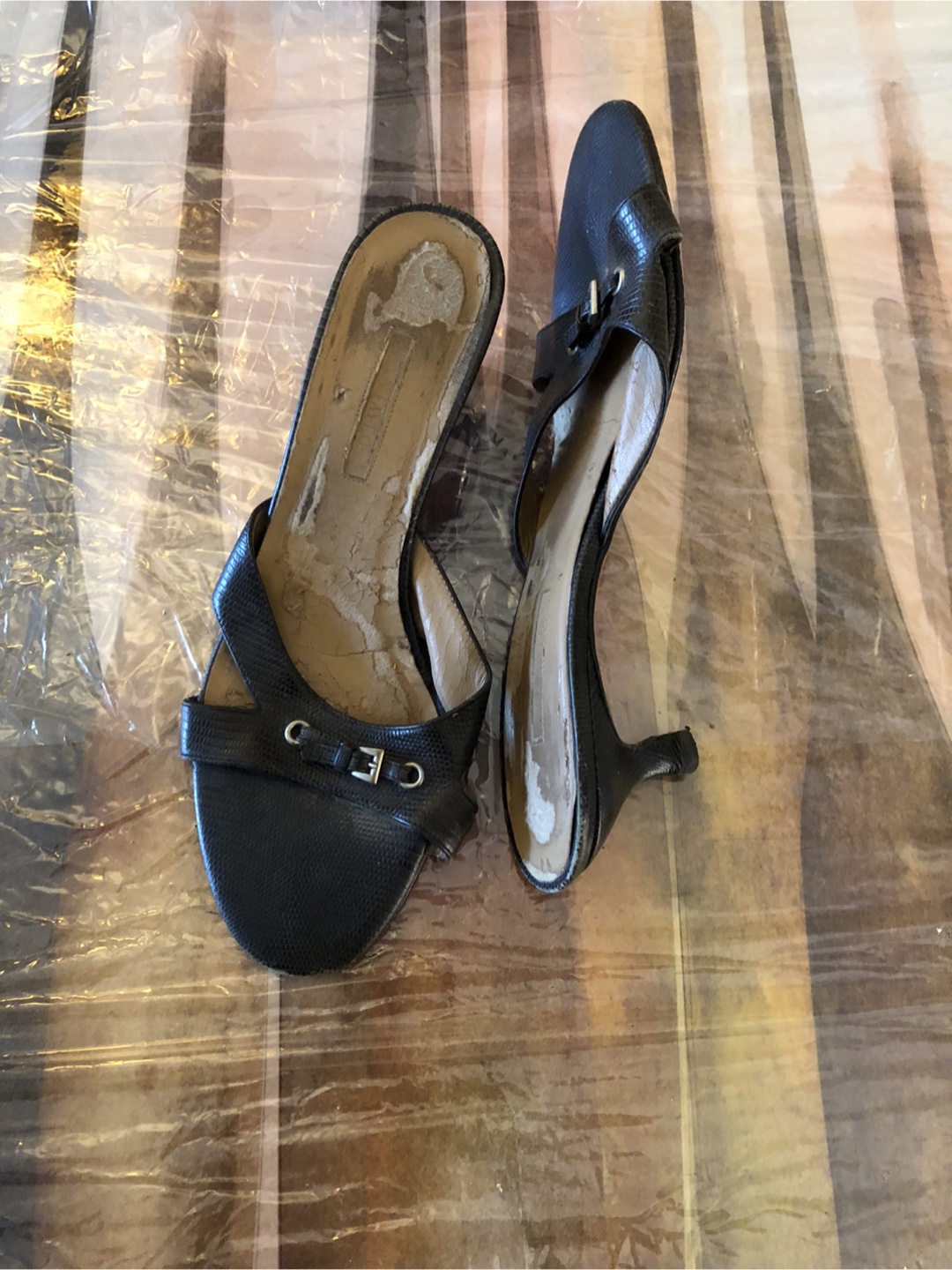 Ann Taylor - Worn Dark Brown Heels - Size 9 - photo 3