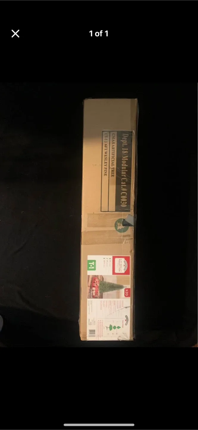 6ft Wesley Pine Artificial Christmas Tree - New in Box! thumbnail